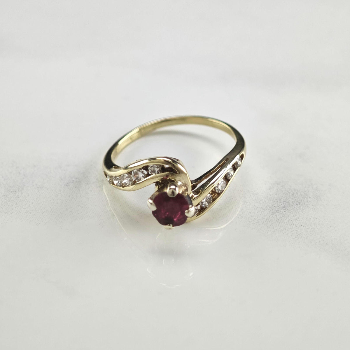 Lab Ruby & Diamond 14K Gold Ring Sz 5 1/4 R6803