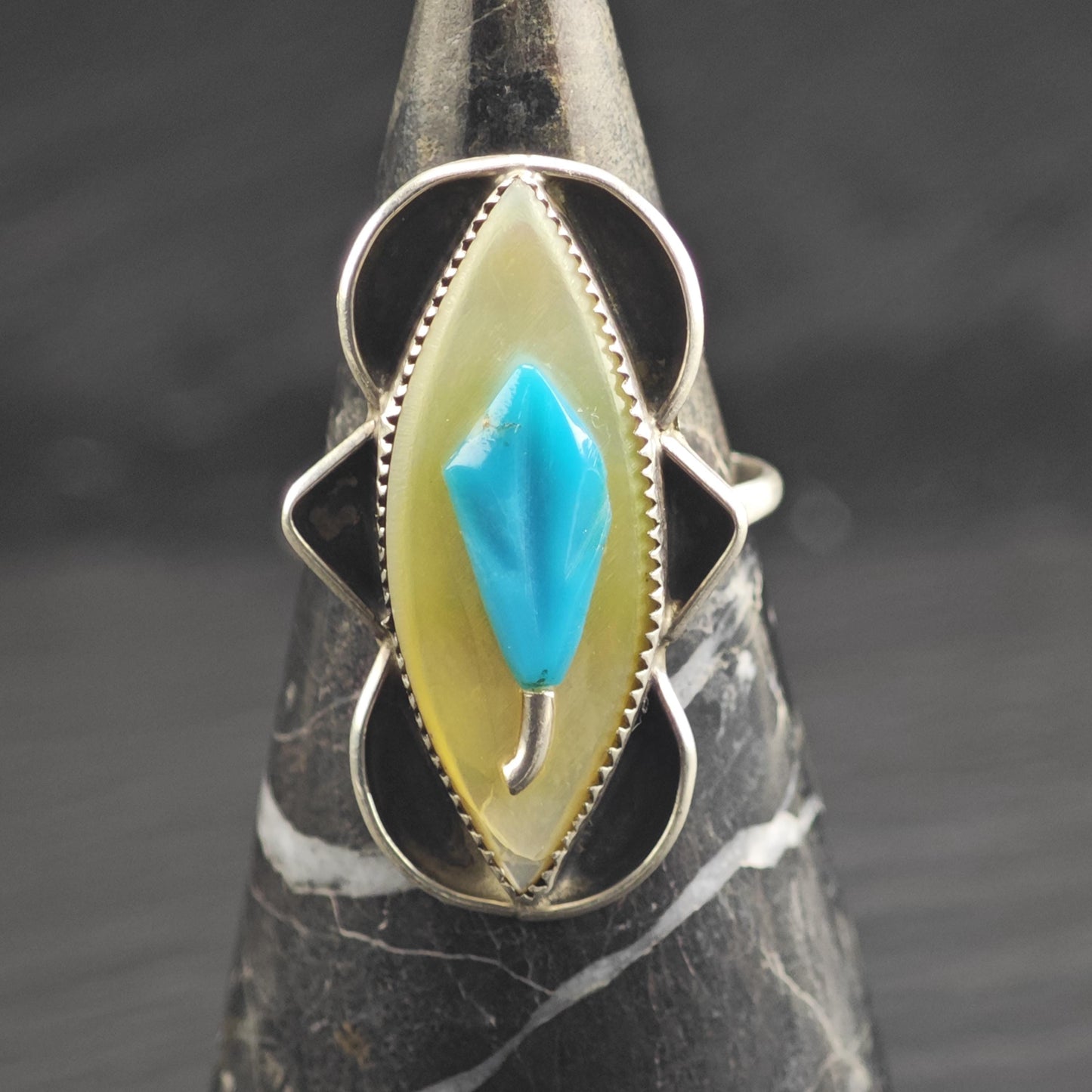 Vintage Native American Carved Turquoise MOP Sterling Silver Ring Sz 8 1/2 R6659