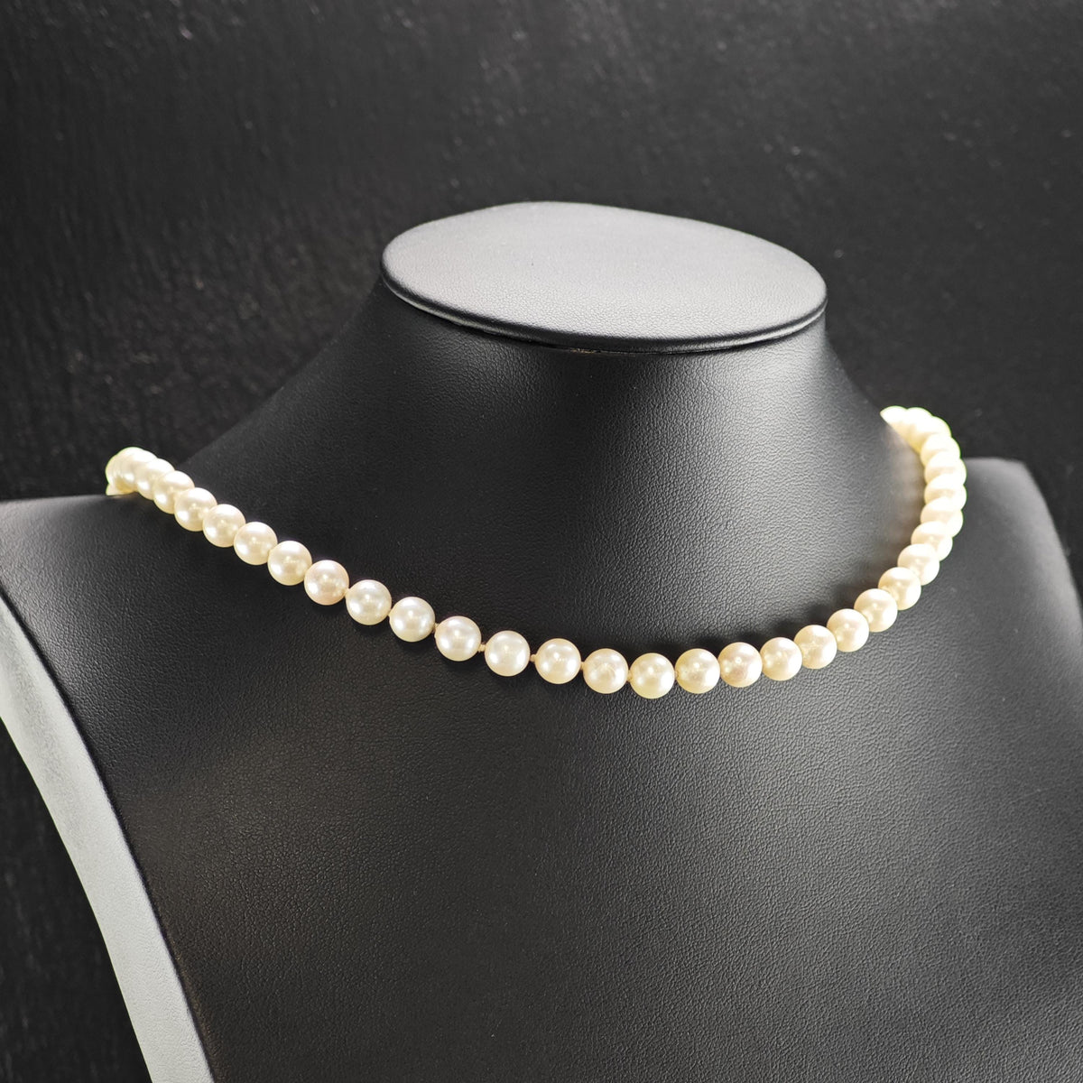 7mm White Pearl 14K Gold Clasp Beaded Necklace N2778