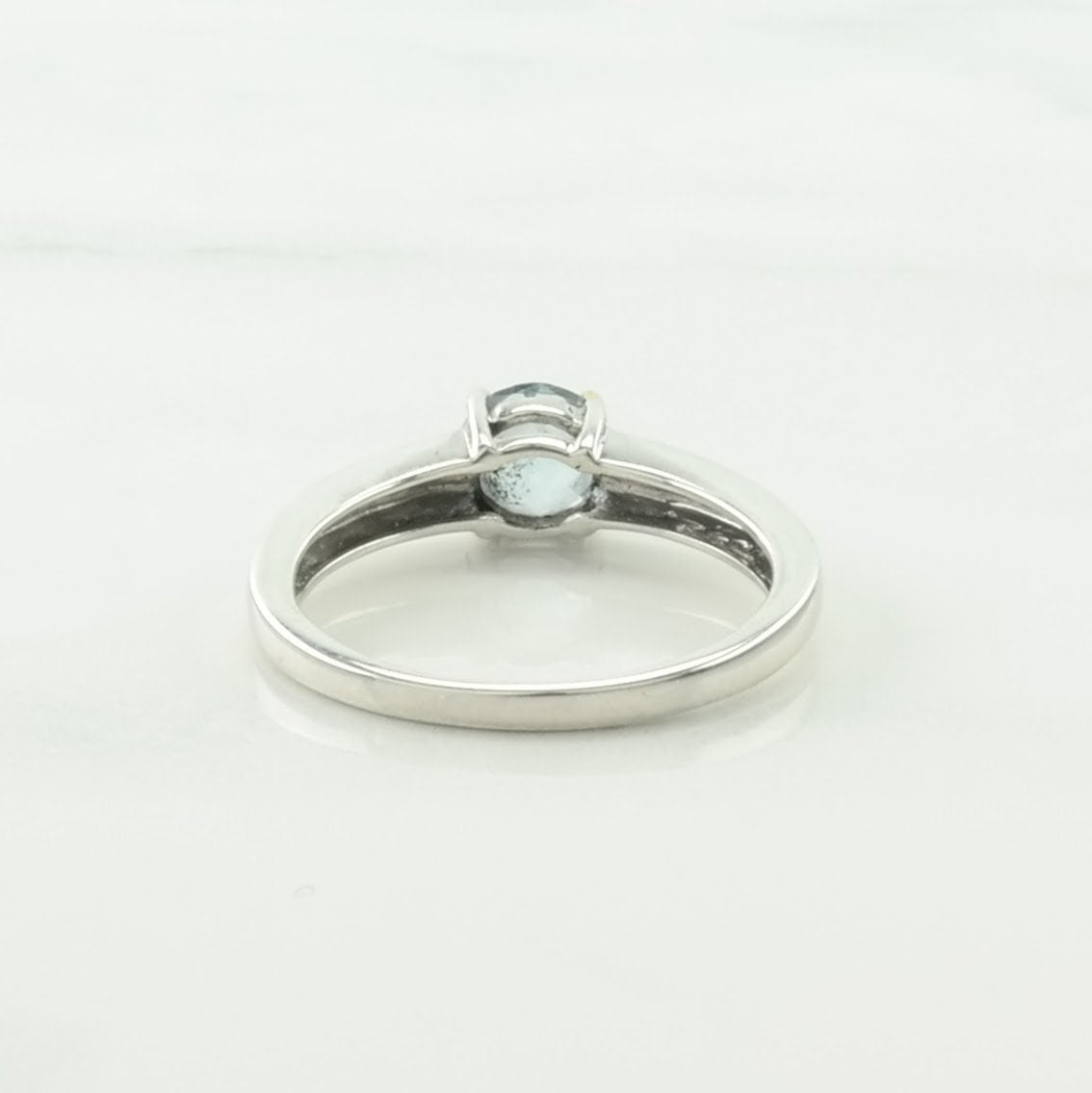 Vintage Sterling Silver Ring Topaz Solitaire Blue Size 7