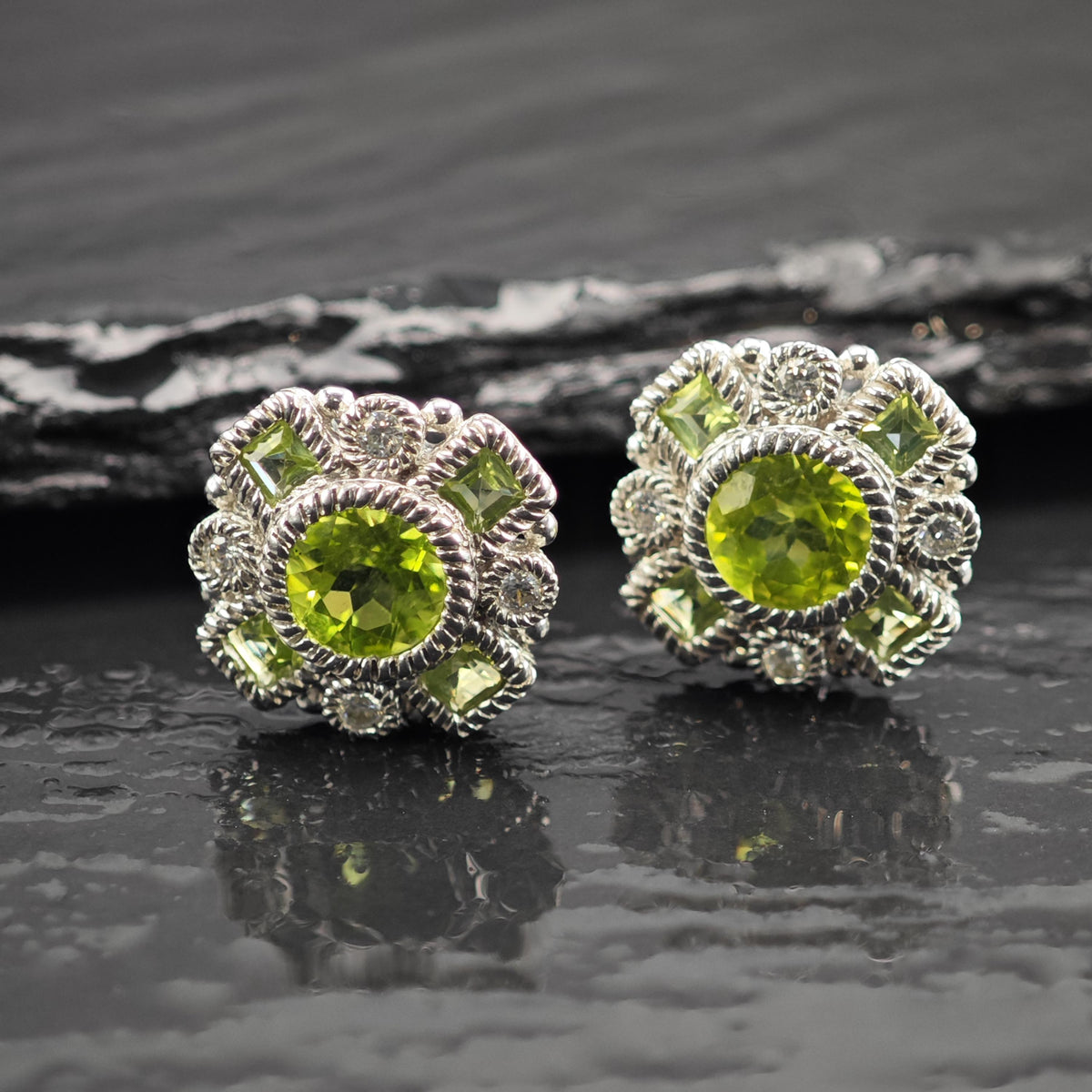 Vintage Judith Ripka Peridot Green CZ Stud Sterling Silver Earrings ER3235