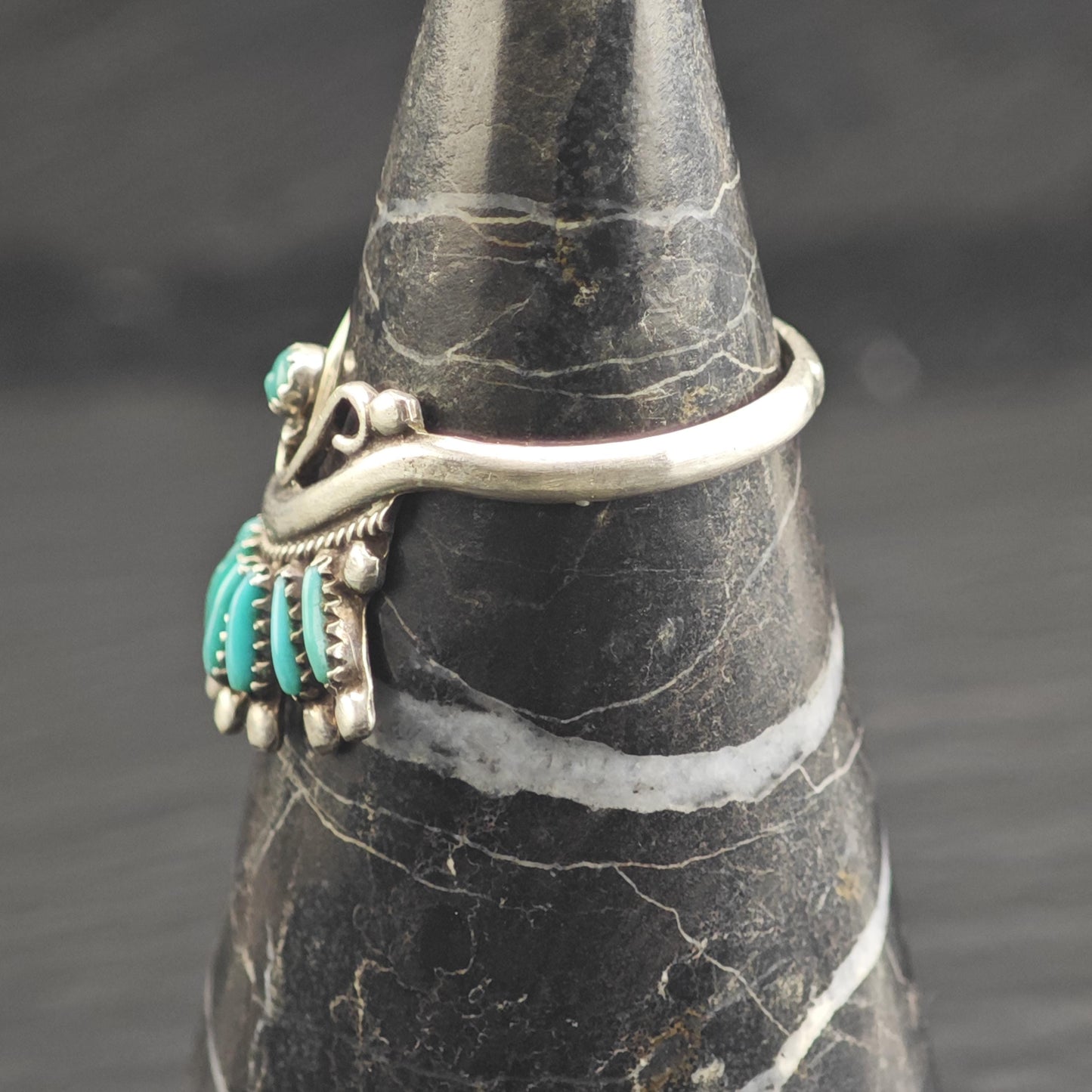 Vintage Zuni, Needle Point Turquoise Headdress Sterling Silver Ring Sz 8 R6660