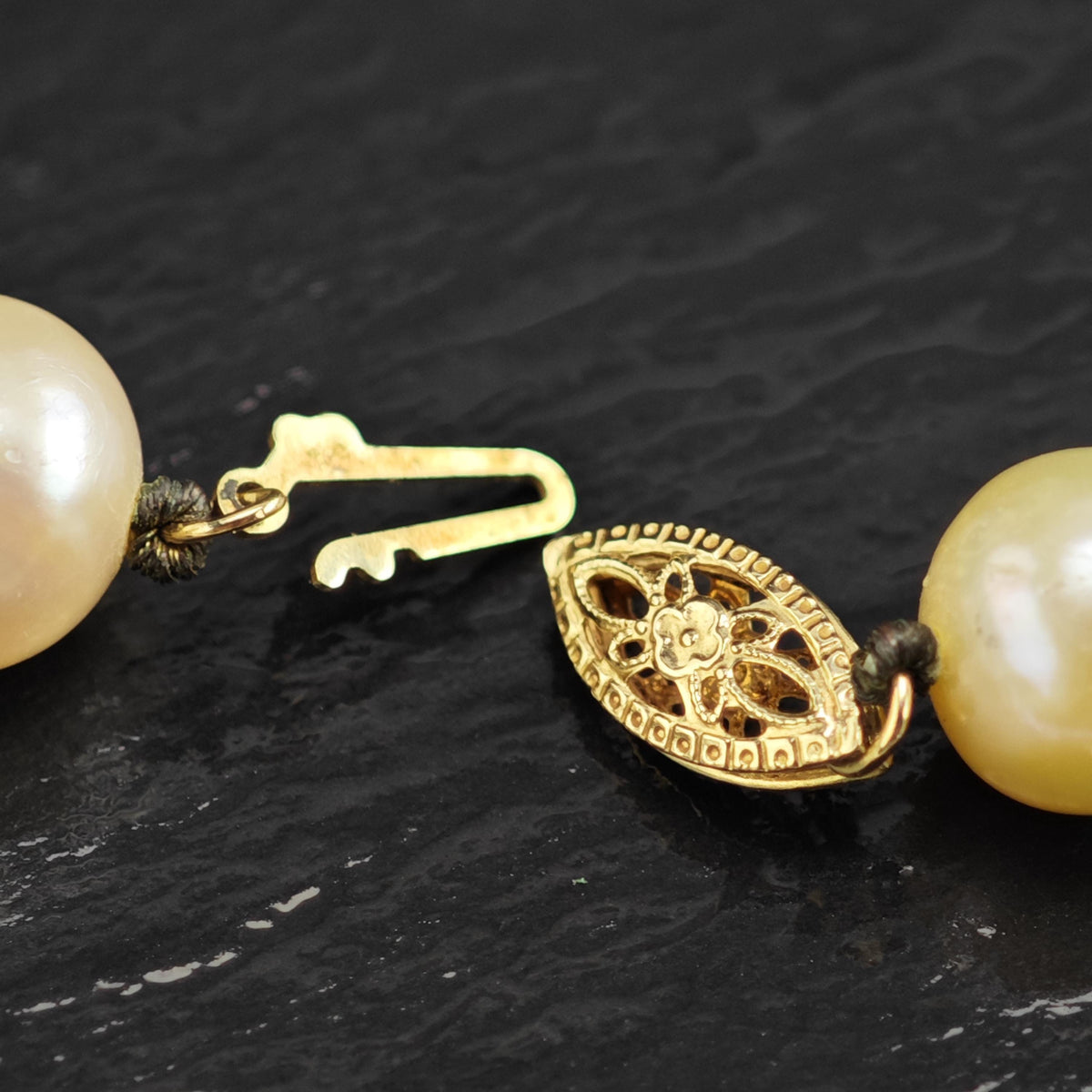 9mm Cream Overtone Pearl, 14K Gold Clasp Beaded Necklace N2788