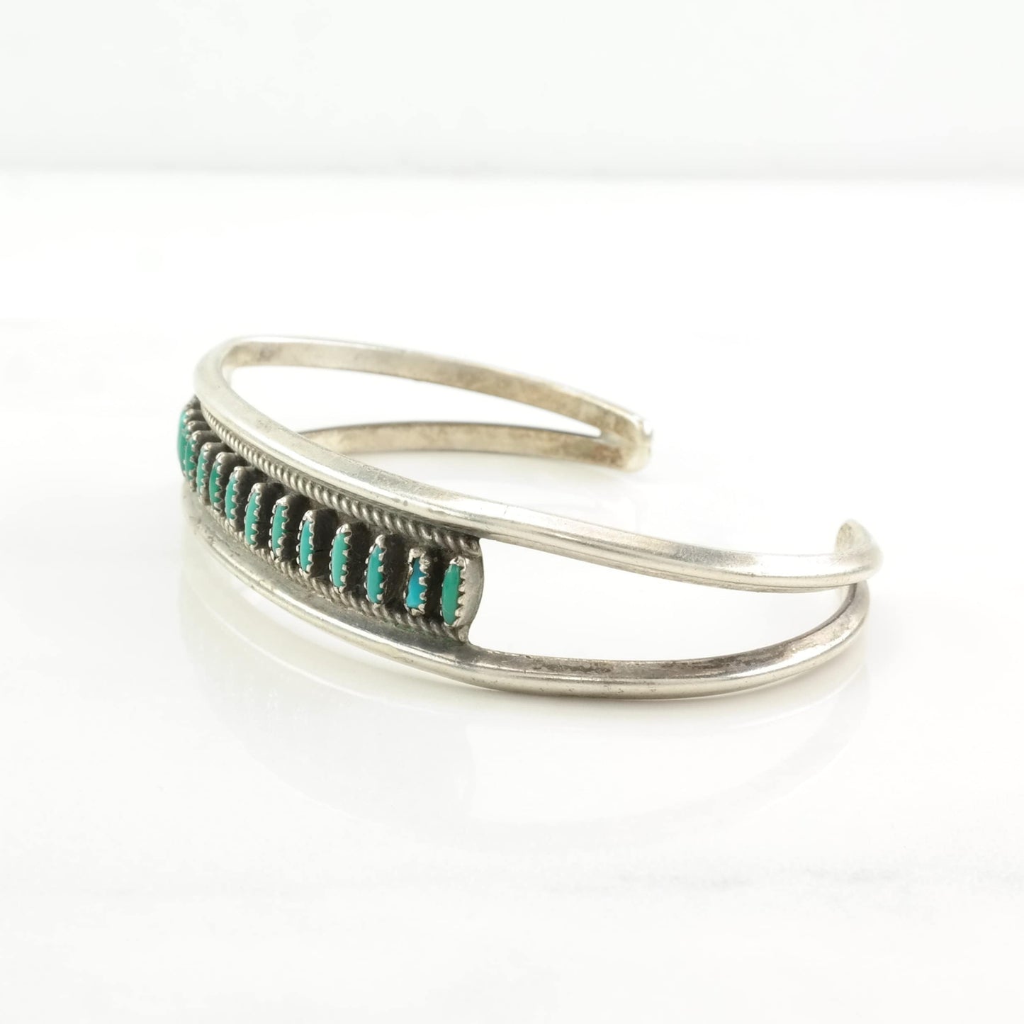 Zuni Sterling Silver Cuff Bracelet Blue Green Turquoise Needlepoint