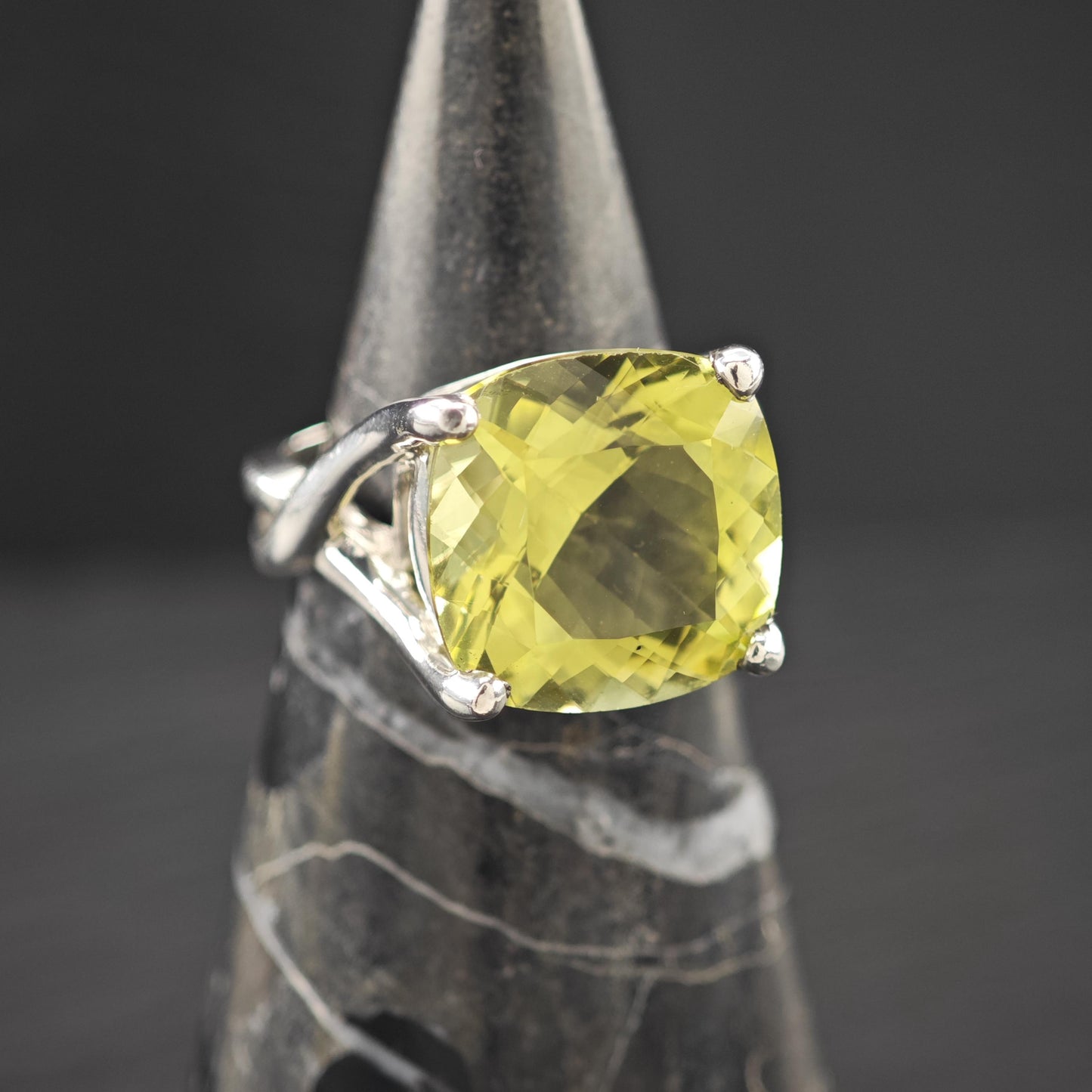 Lemon Quartz Statement Ring - Sterling Silver Size 7