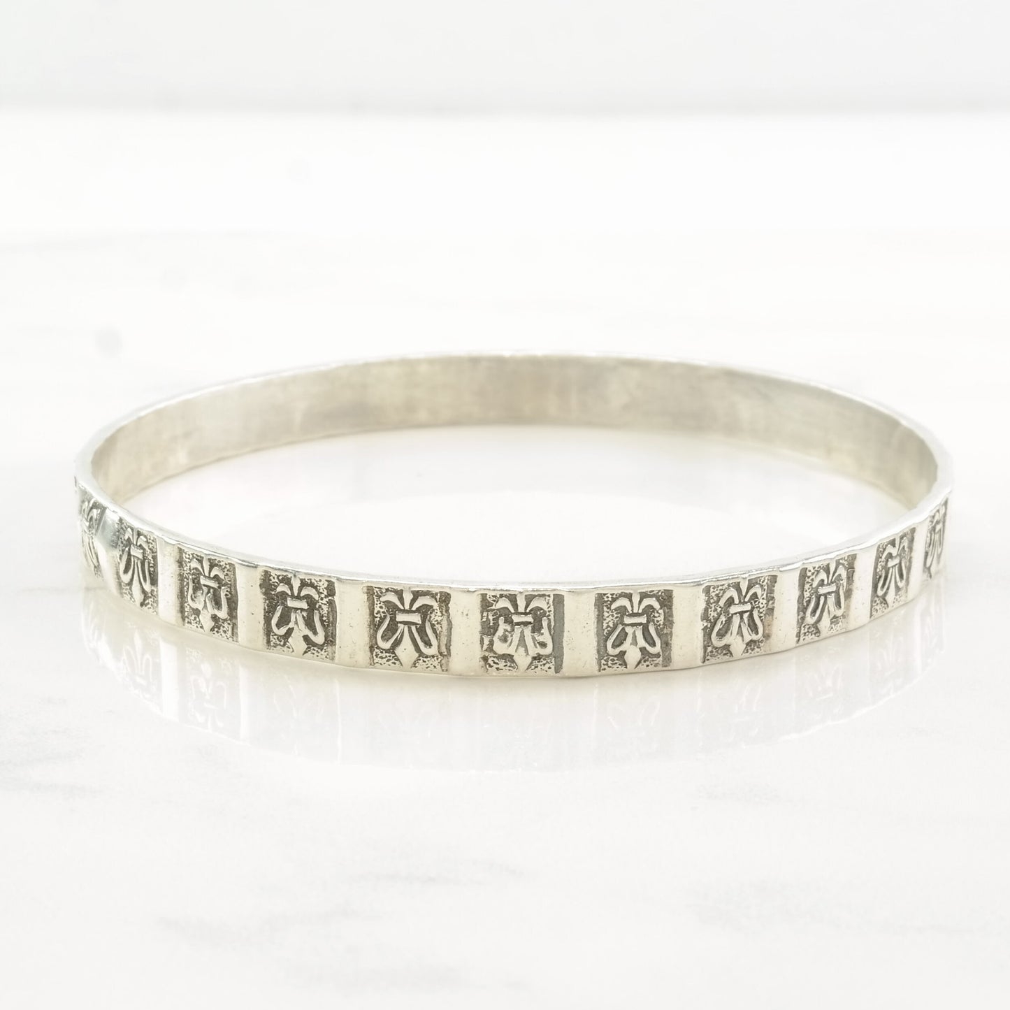 Danecraft Sterling Silver Bangle Bracelet Fleur De Lis