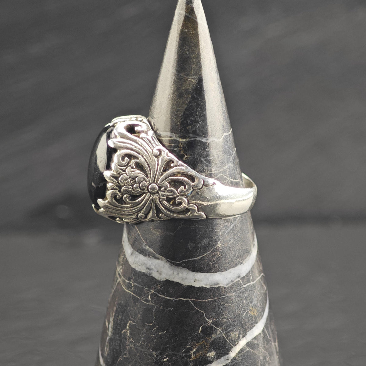 Oval Onyx Sterling Silver Ring Sz 9 R6747