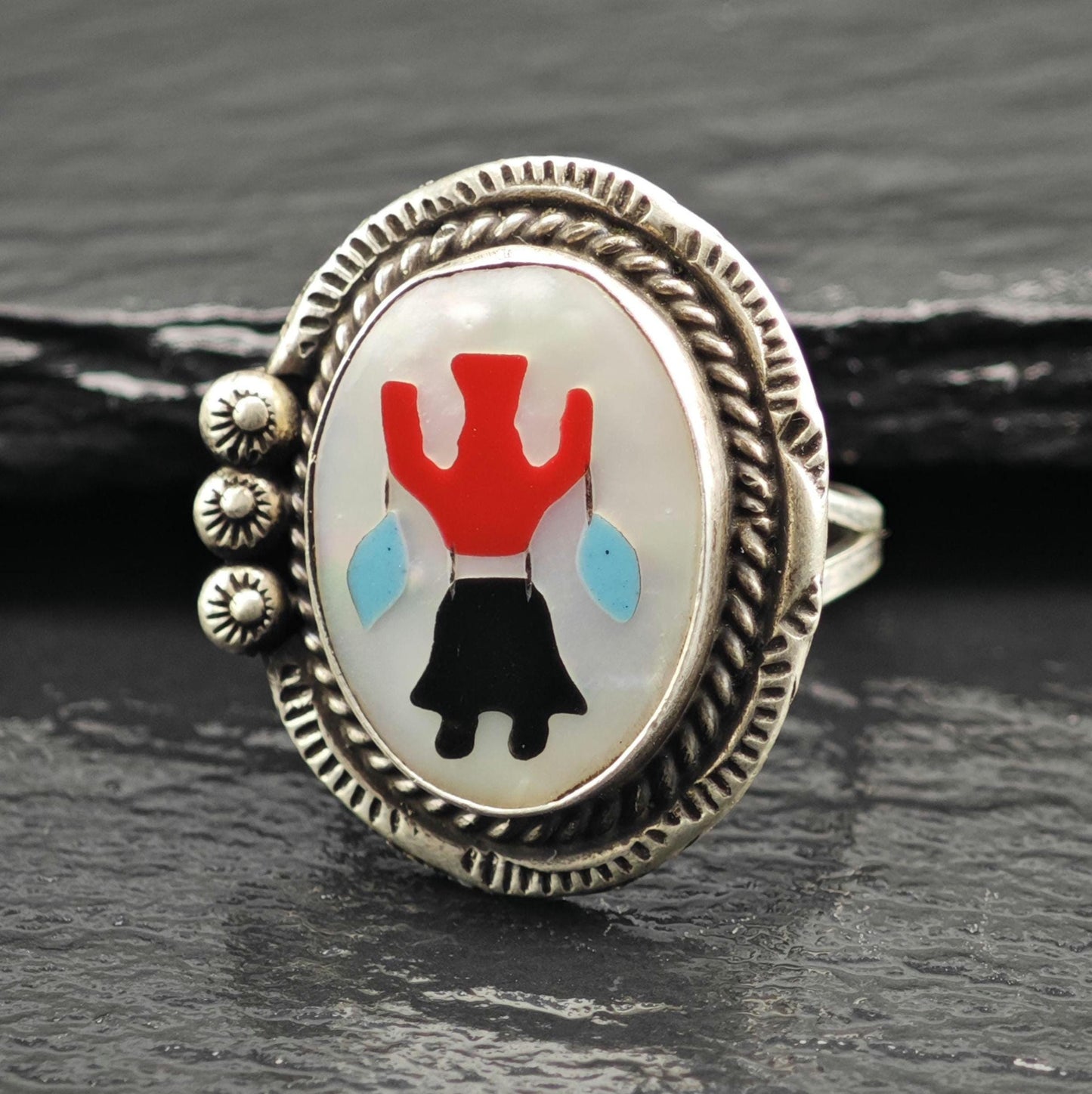 Vintage Native American Mother of Pearl Inlay Dancer Sterling Silver Ring Sz 7 R6647