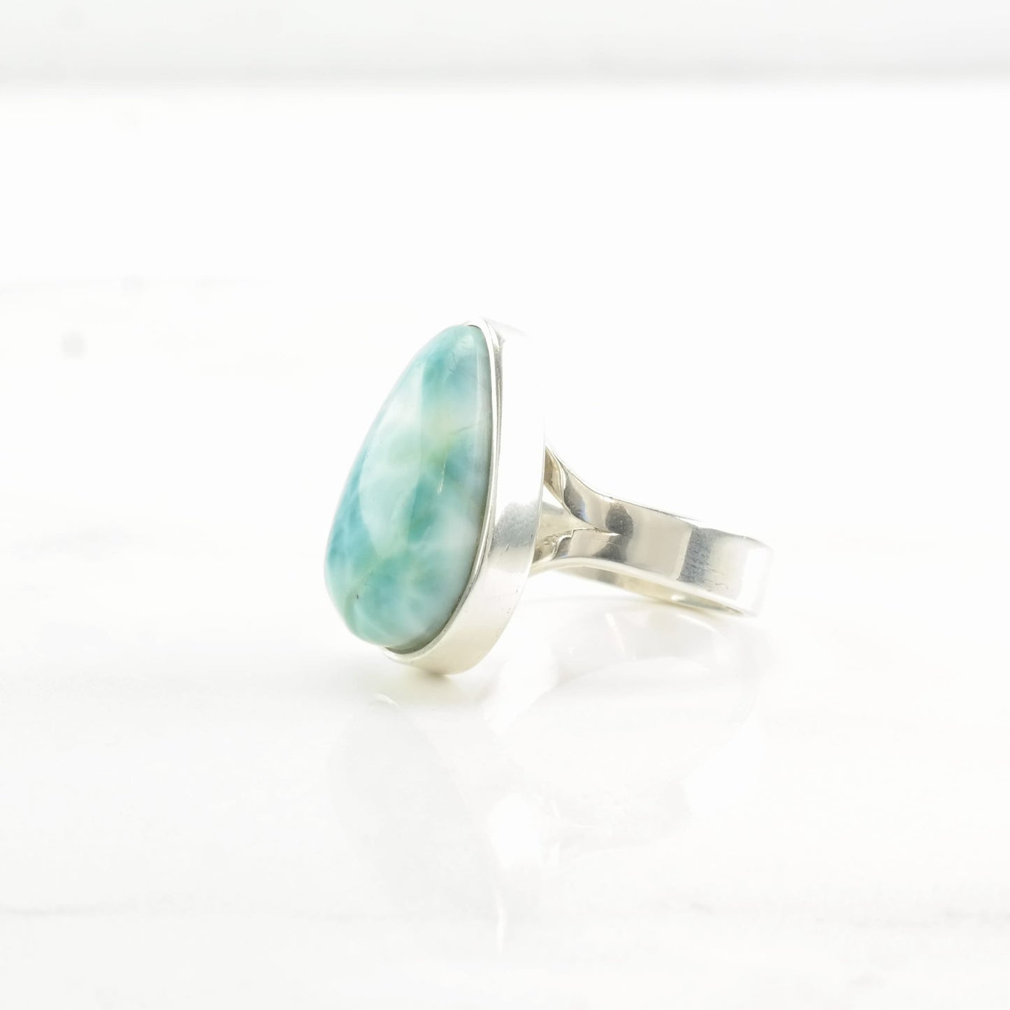 Sterling Silver Ring Larimar Teardrop Sky blue Size 4 3/4