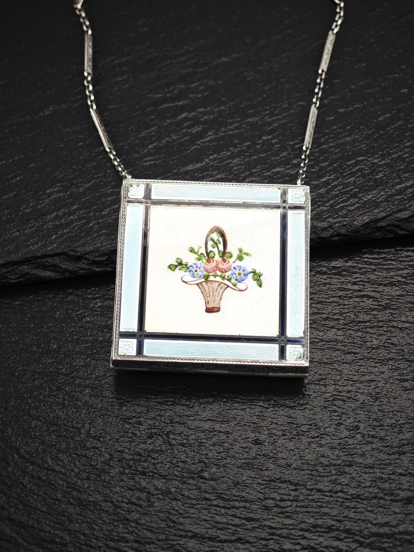 Antique Enamel, Vanity Compact Sterling Silver MISC0310