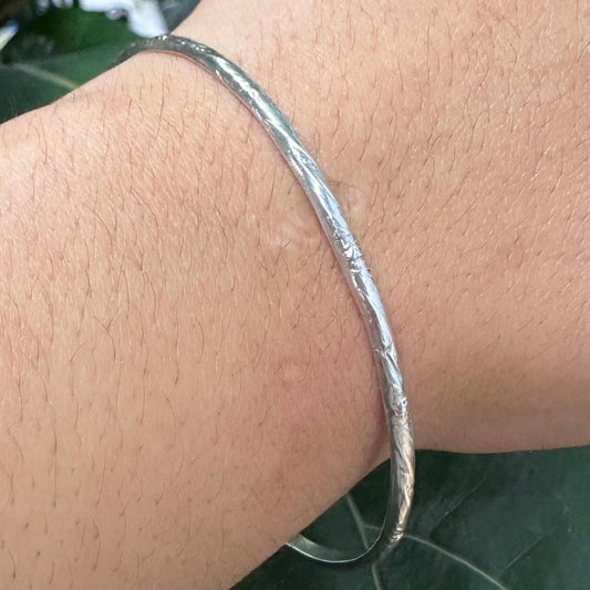 USSR Dainty Stamped, Sterling Silver Bangle Bracelet