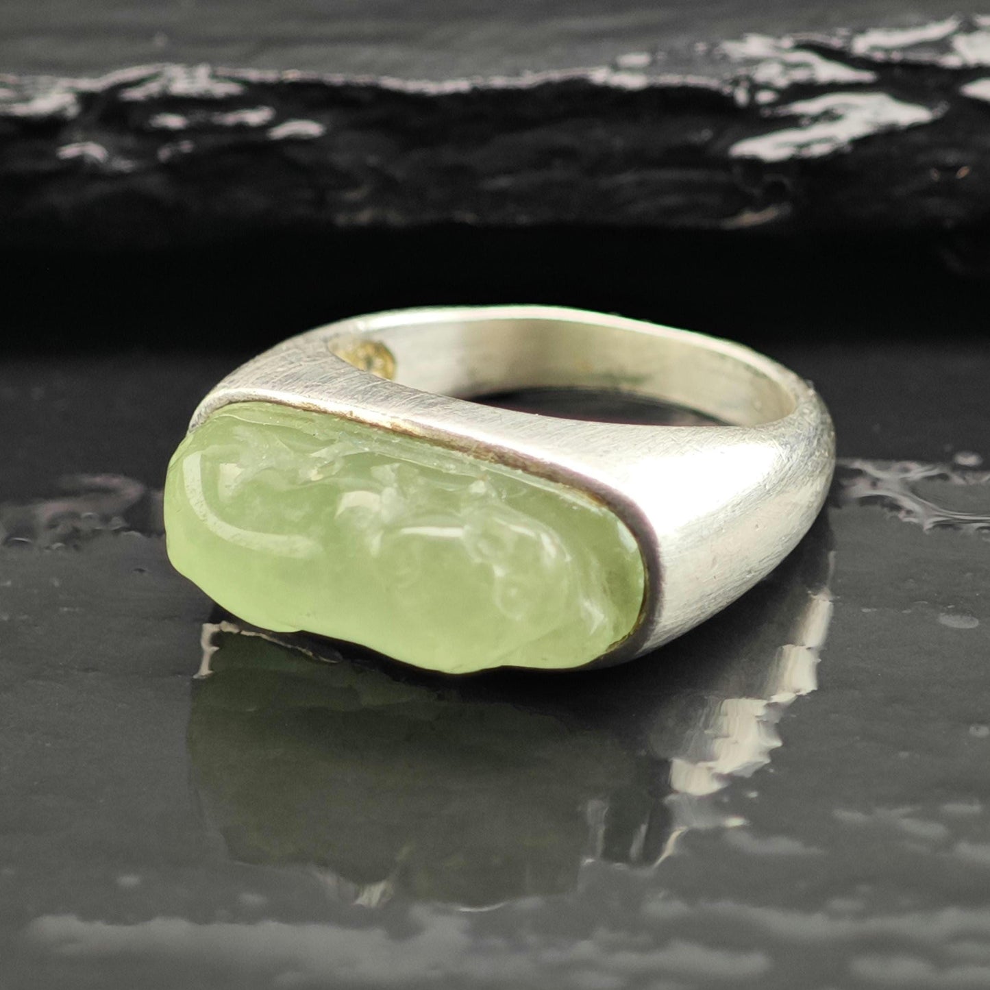 Carved Jade Sterling Silver Band Sz 6 1/4 R6710
