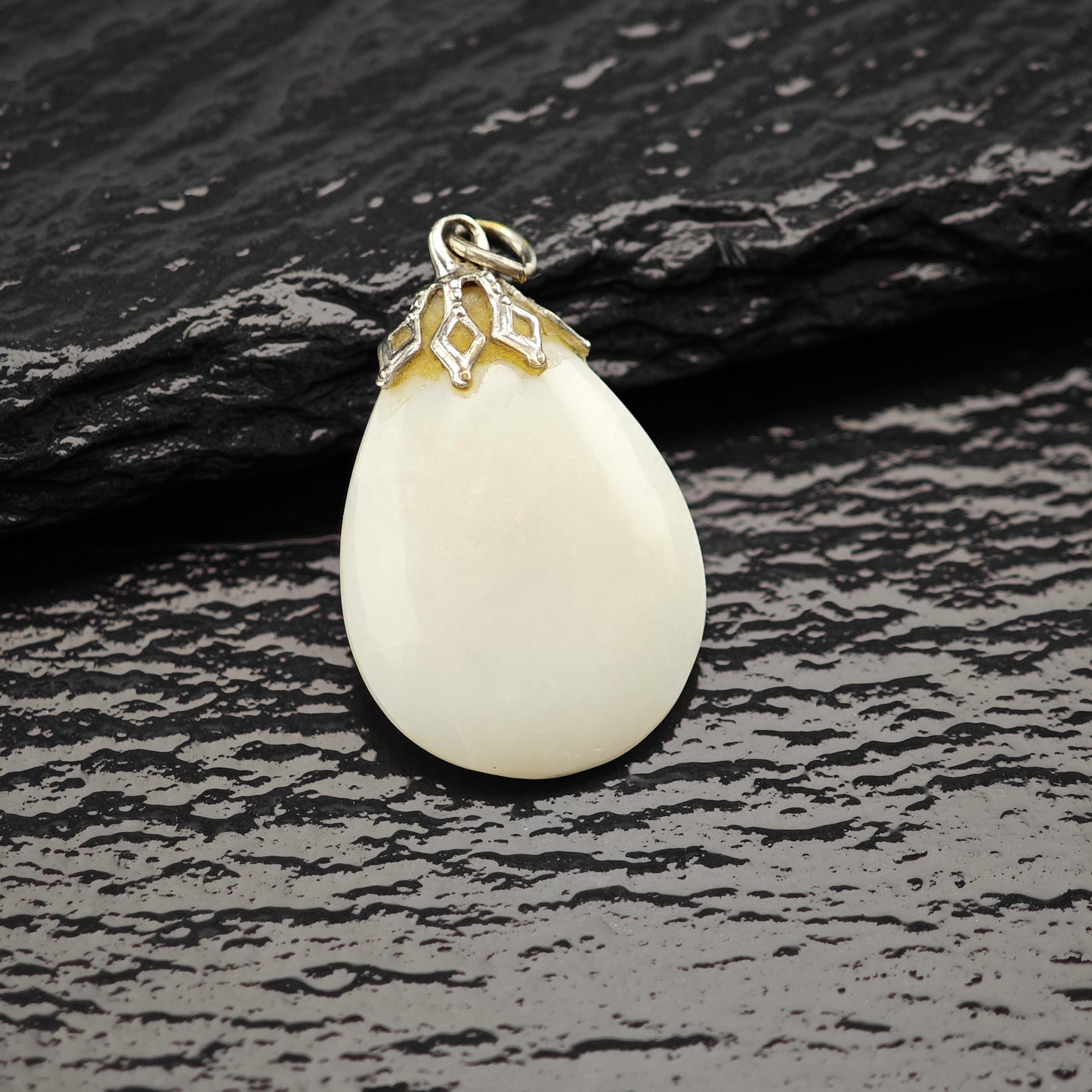 Natural Opal Teardrop Pendant 10ct in Silver Plate - Vintage Charm
