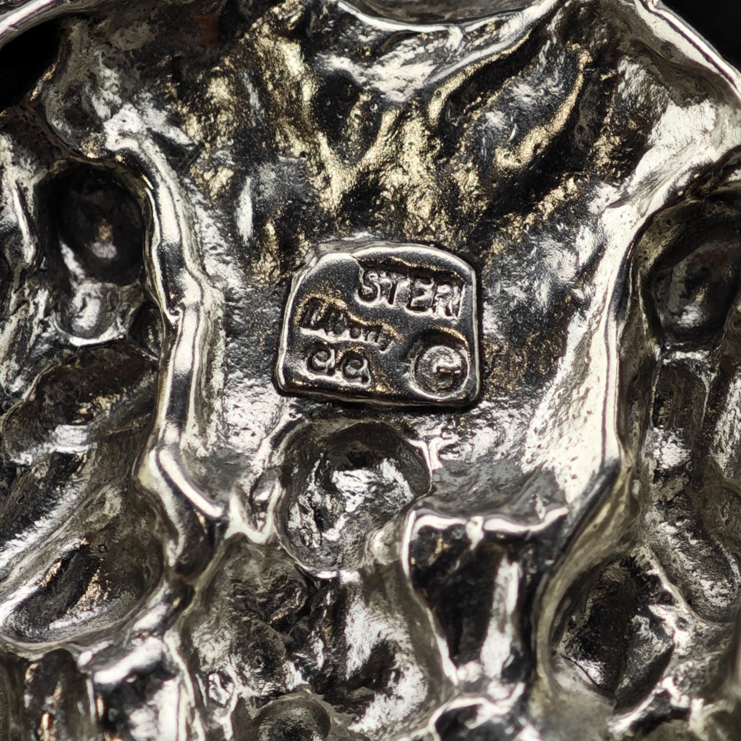 Native American Storyteller Fertility Pendant Sterling Silver P2828