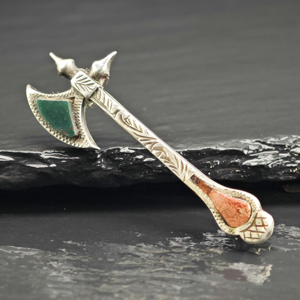 Scottish Agate Axe Sterling Silver Brooch B2237