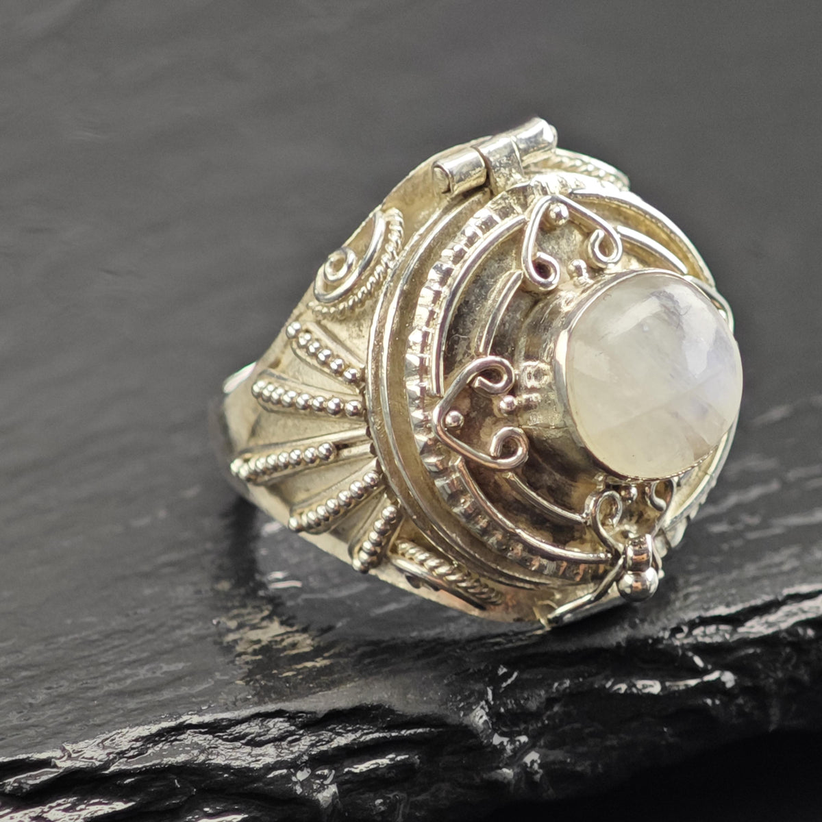 Moonstone Posion Locket Sterling Silver Ring Sz 7 1/2 R6740