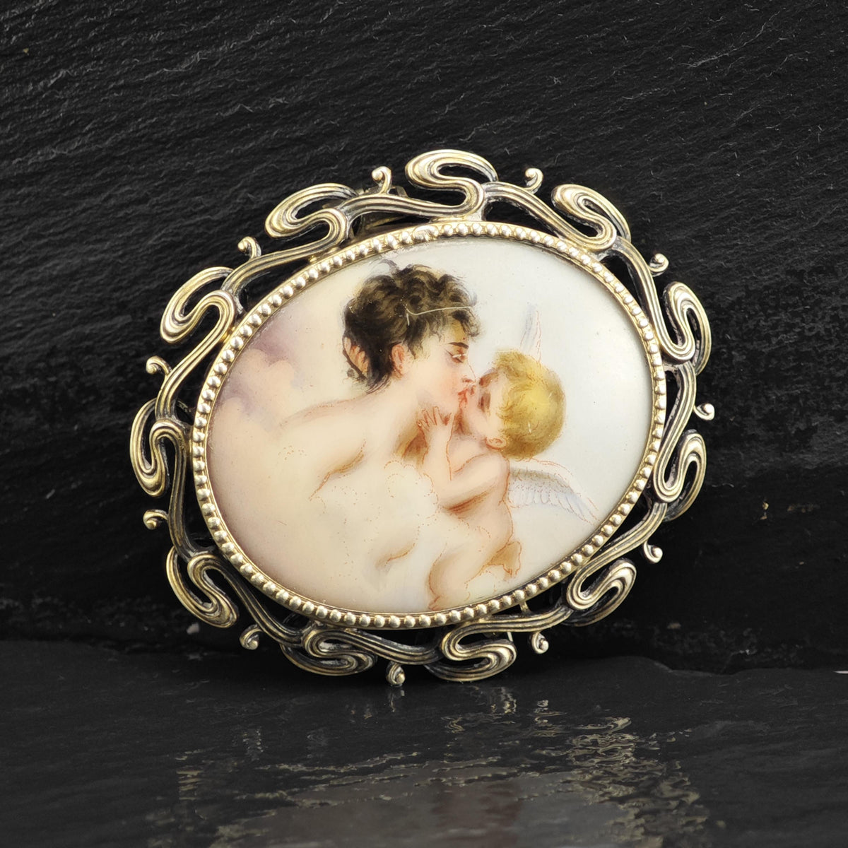 French Porcelain Painted Cupids Kiss Sterling Silver Brooch B2239