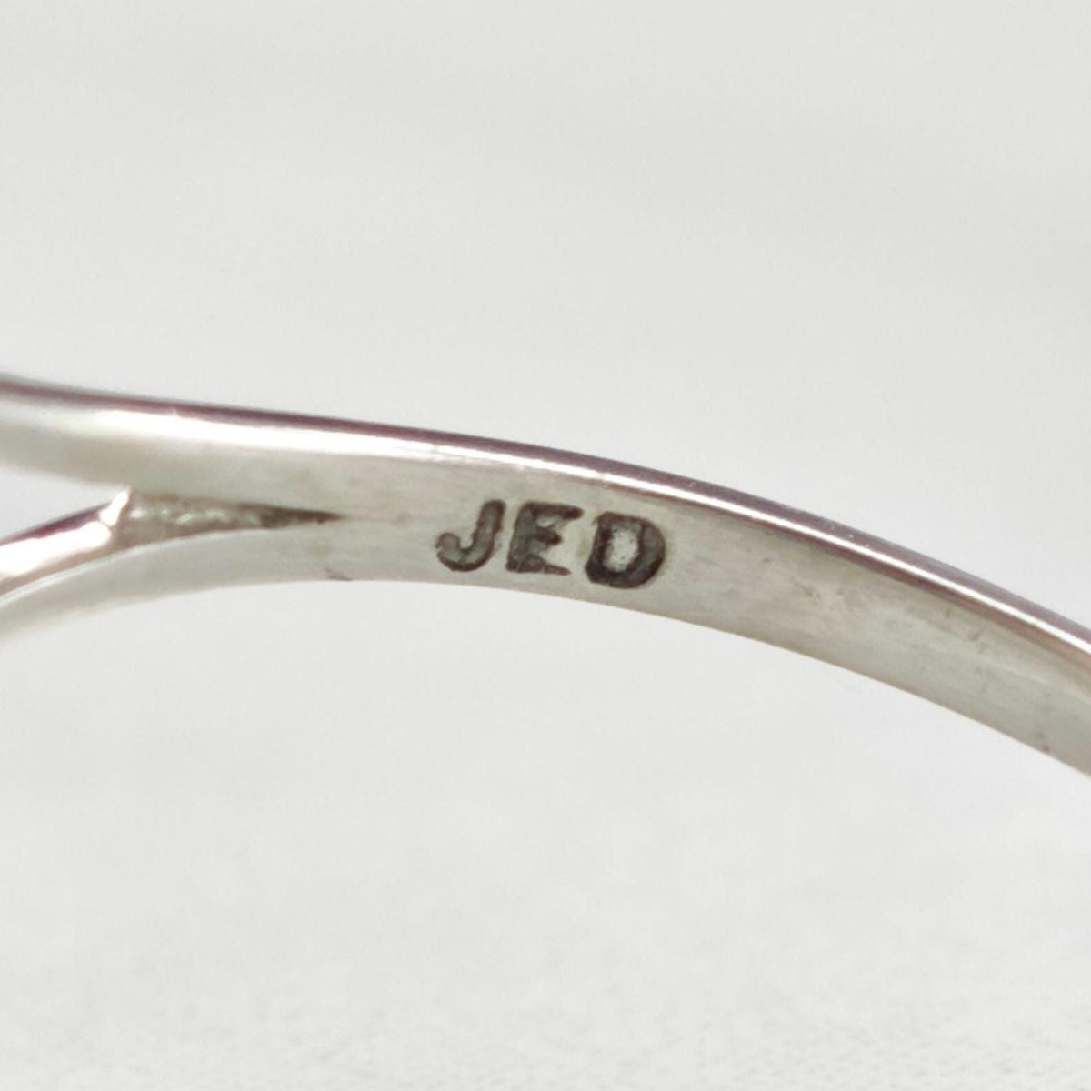 Diamond & Onyx 10K White Gold Ring Sz 8 1/2 R6774