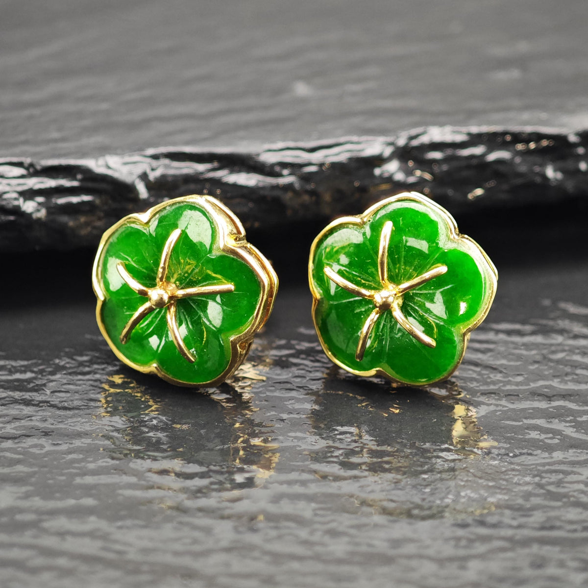 Jadeite 18K Gold Stud Earrings ER3221