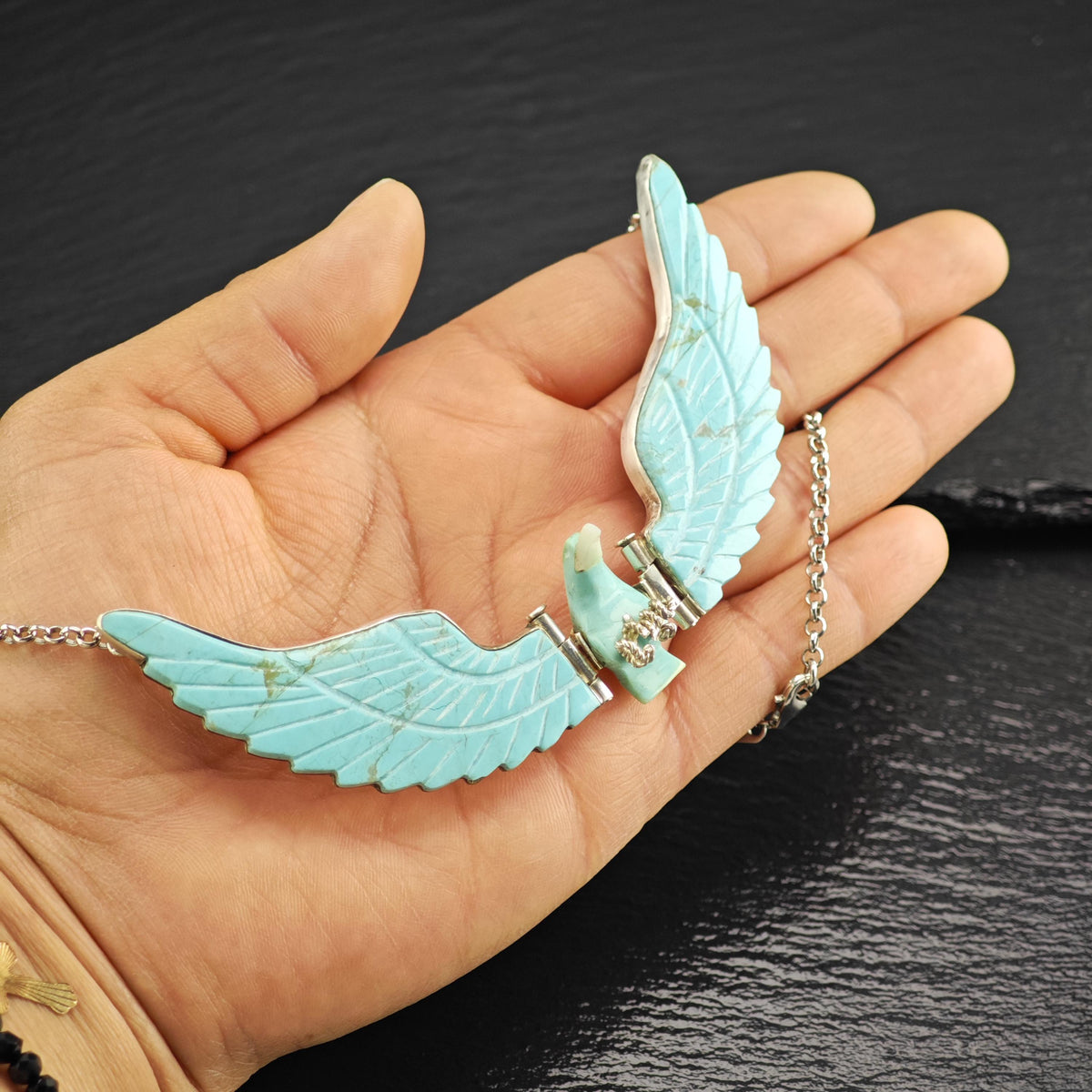 Vintage Navajo Carved Turquoise Eagle Pendant Necklace N2786