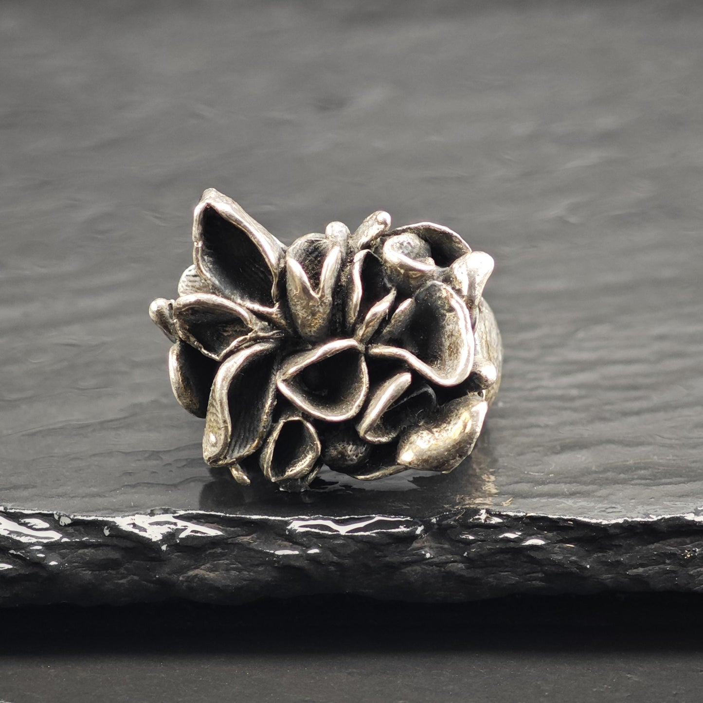 Large Brutalist Floral Sterling Silver Ring Sz 6 1/2 R6703