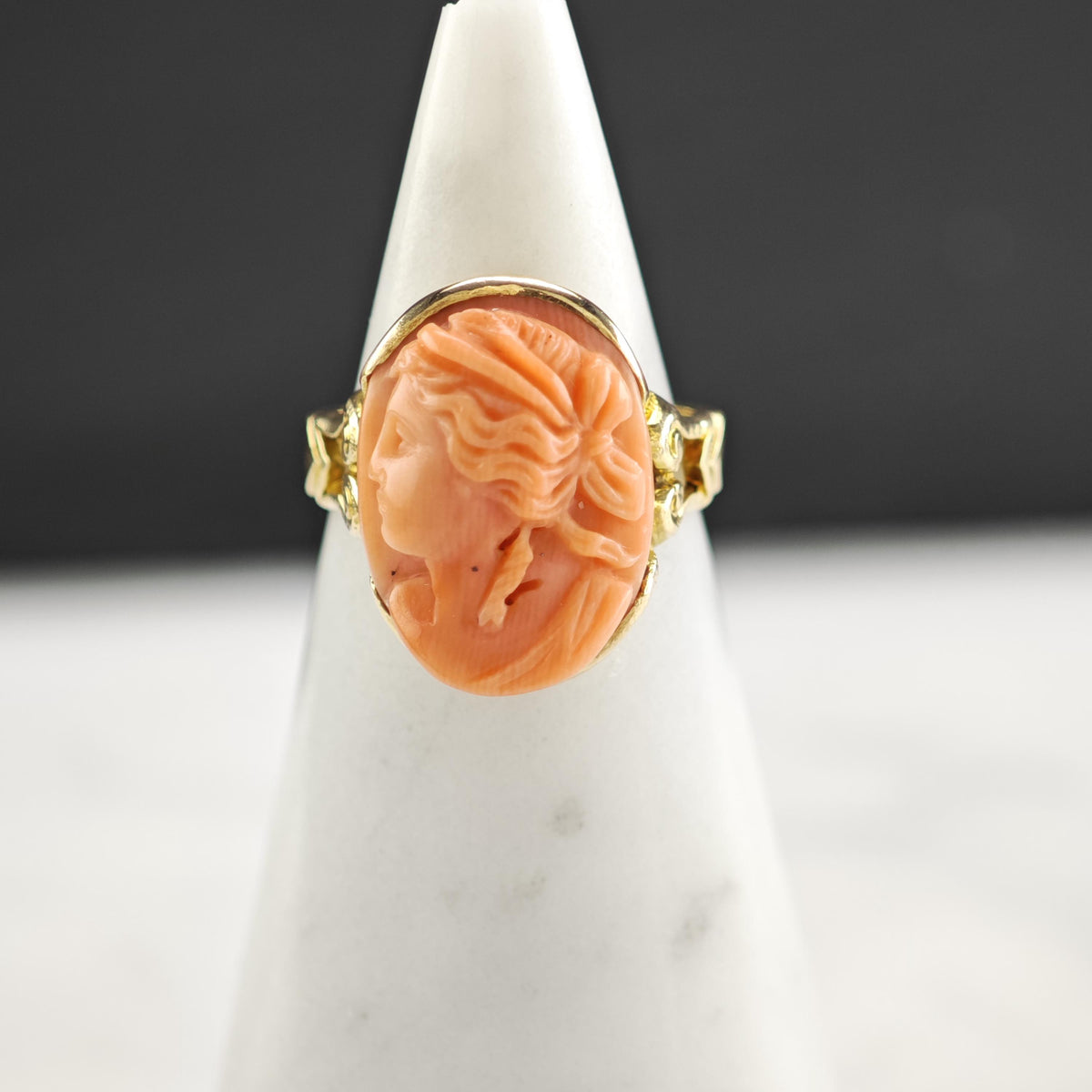 Art Nouveau Coral Cameo 10k Gold Ring Sz 4 1/2 R6802