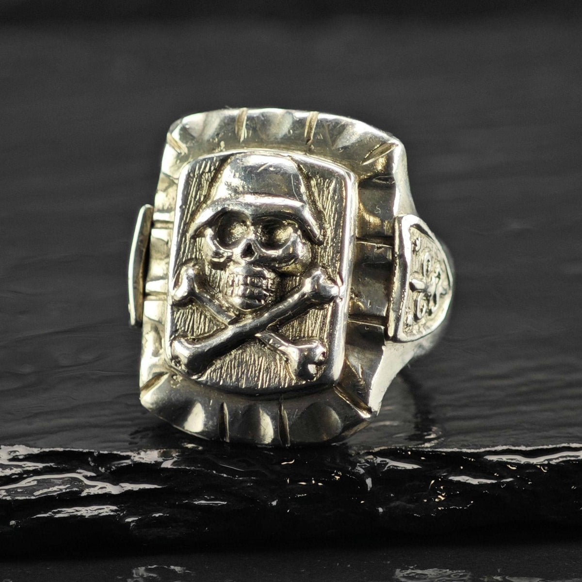 Vintage Heavy Skull Biker Ring Sterling Silver Ring Sz 11 R6854