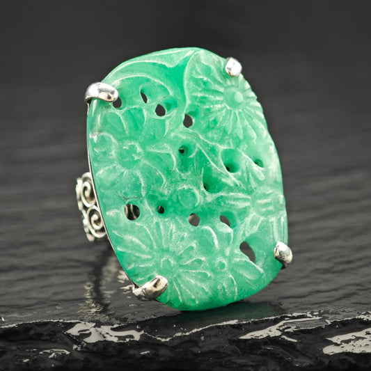 AKR Carved Quartzite Jade Ring Sterling Silver Floral Motif Size 8