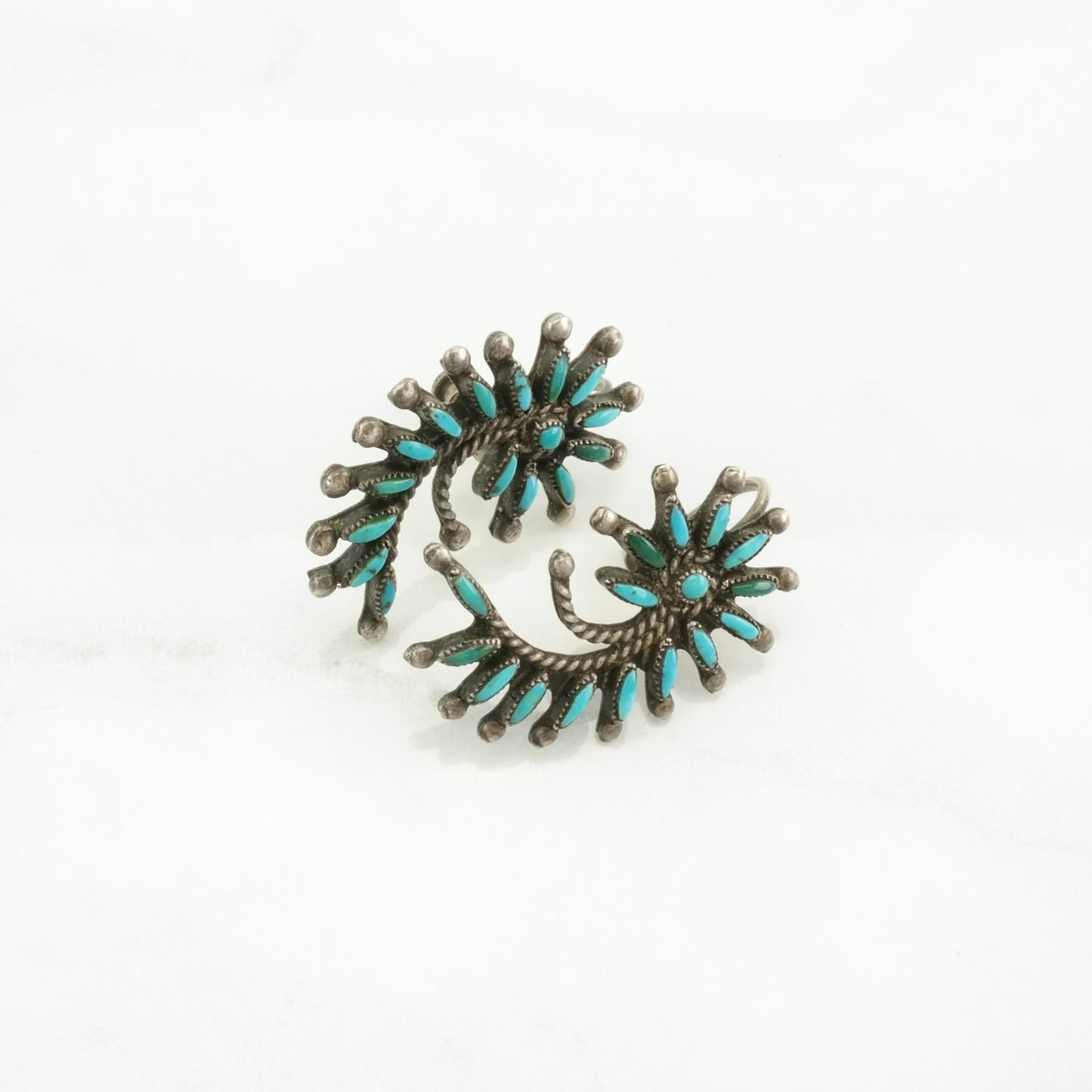 Zuni Sterling Silver Screw back Earrings Blue Turquoise Needle Point