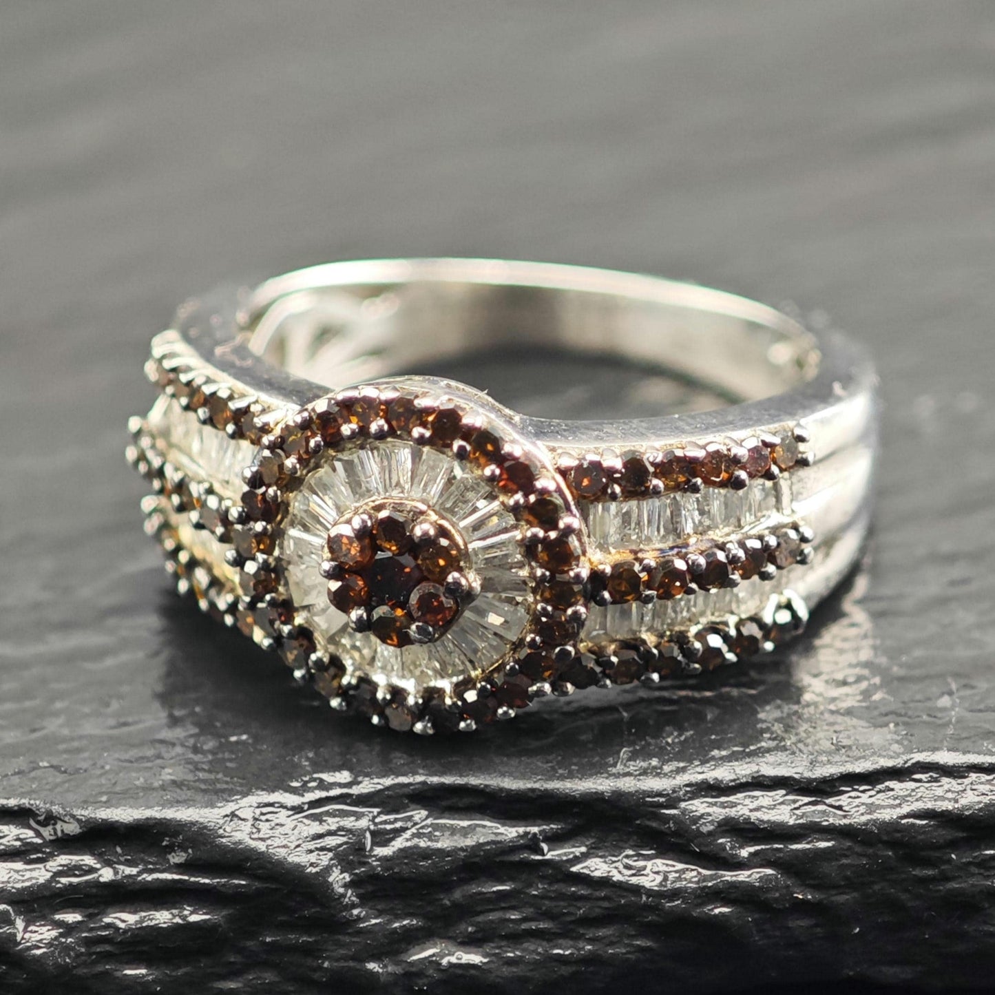 Multi-Diamond Circular Setting Sterling Silver Ring Sz 6 1/4 R6598
