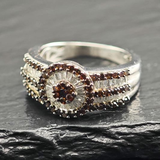 Multi-Diamond Circular Setting Sterling Silver Ring Sz 6 1/4 R6598