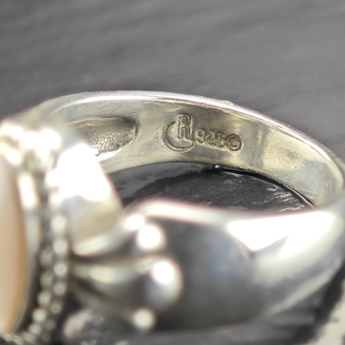 Vintage Relios MOP Sterling Silver Ring Sz 8 R6844