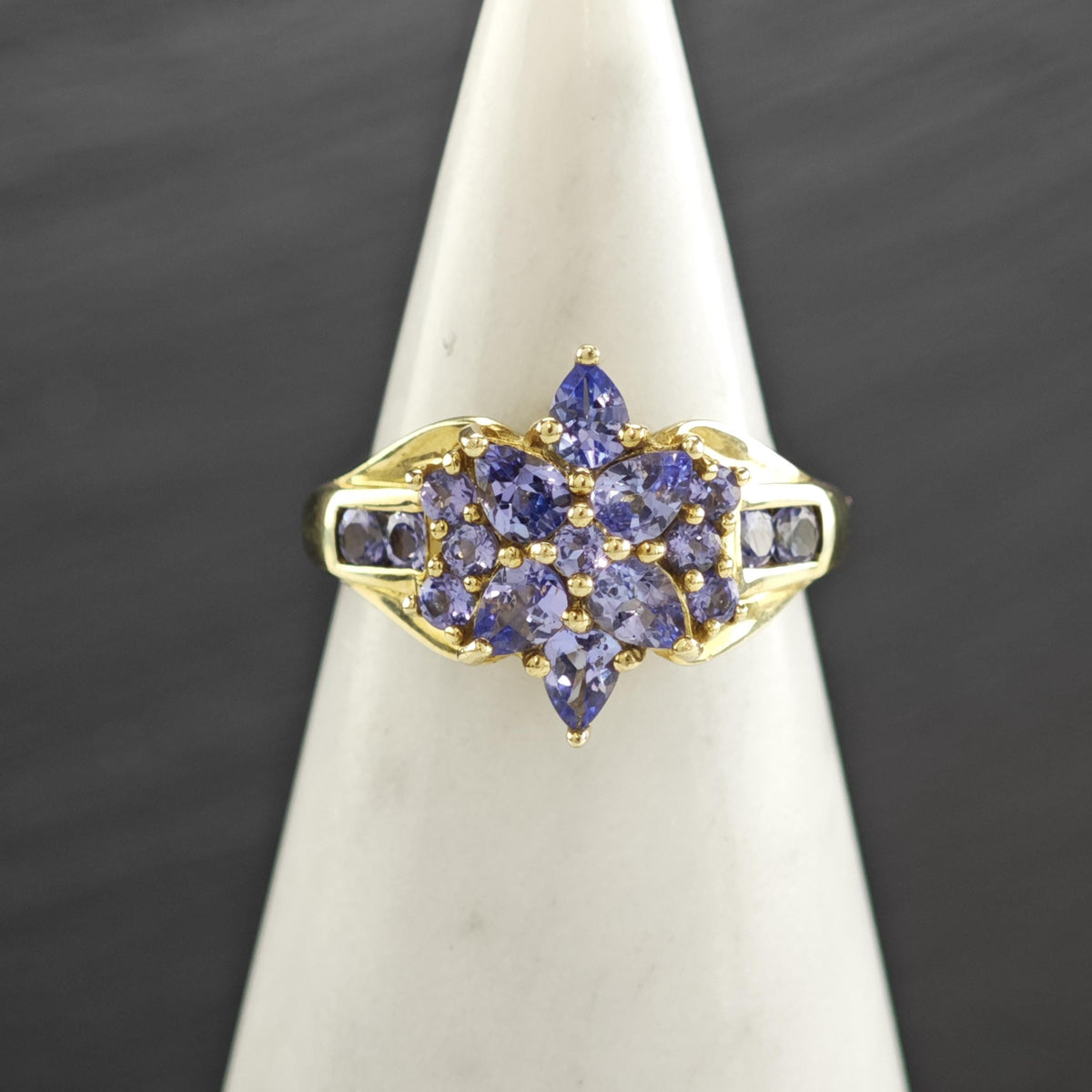 Tanzanite Cluster 10K Gold Ring Sz 6 3/4 R6780