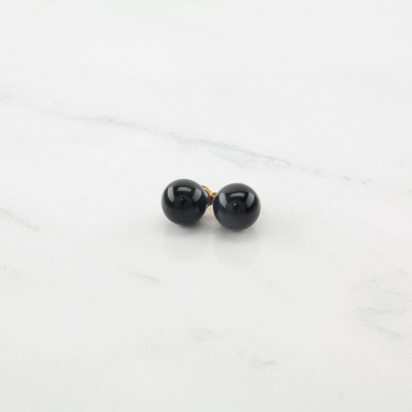 Vintage Yellow Gold Onyx Stud Earrings