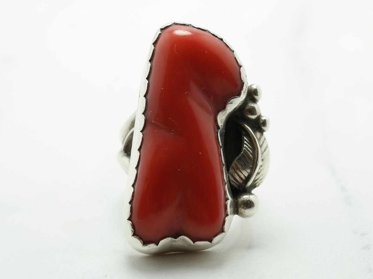 Vintage Native American Coral Ring Sterling Silver Leaf Size 5