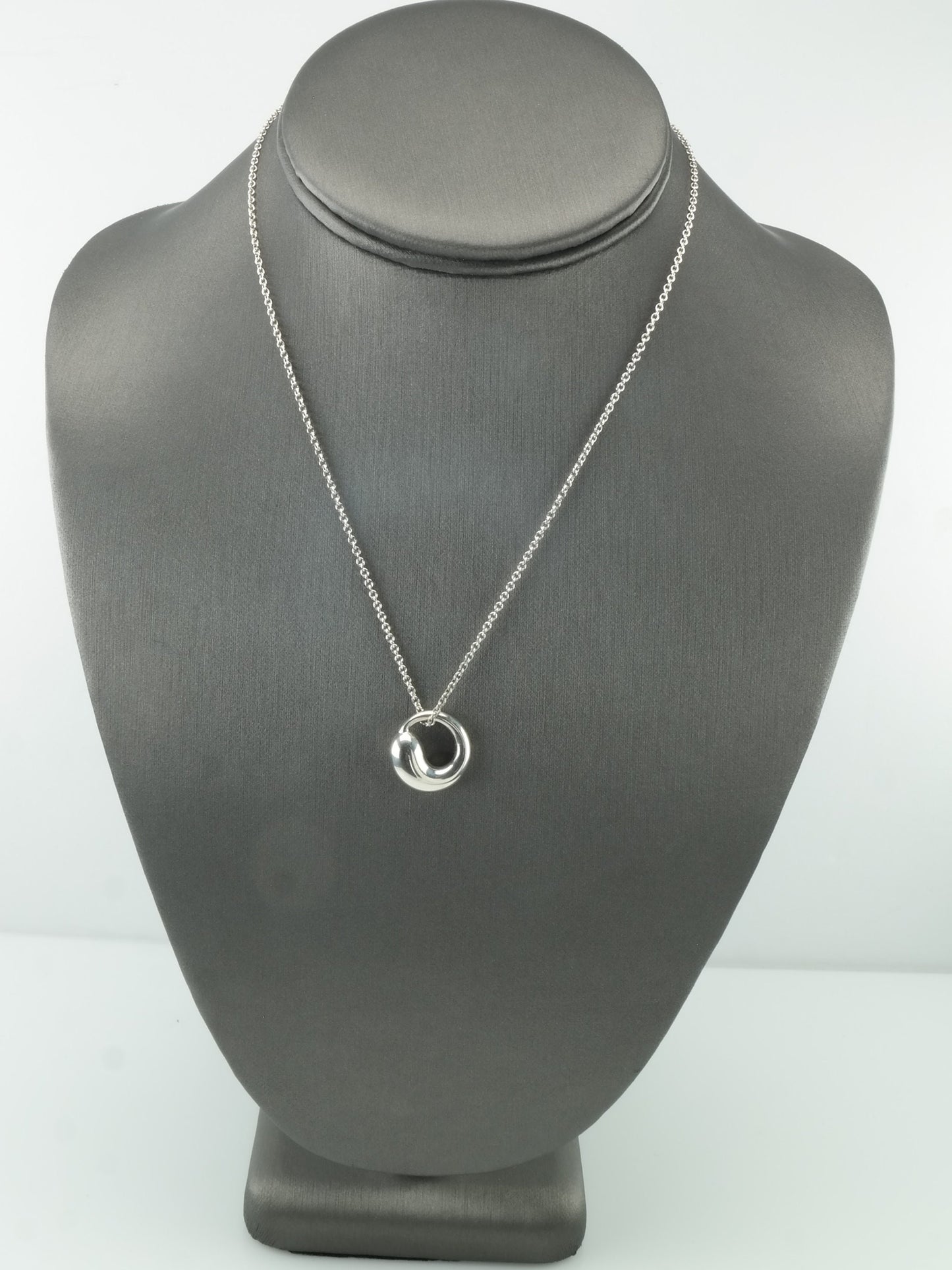 Vintage Tiffany & Co Sterling Silver 15mm, Medium Eternal Circle Necklace