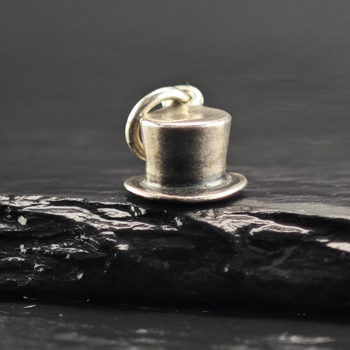 Vintage Retired James Avery Sterling Silver Top Hat Charm P3167