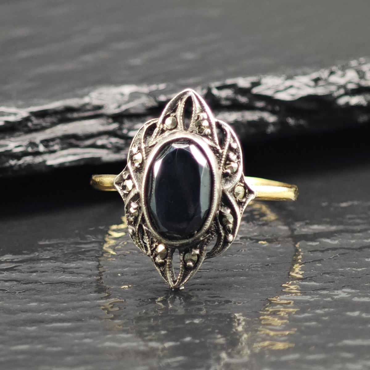 Art Nouveau Hematite Silver & 18K Gold Ring Sz 8 1/2 R6763