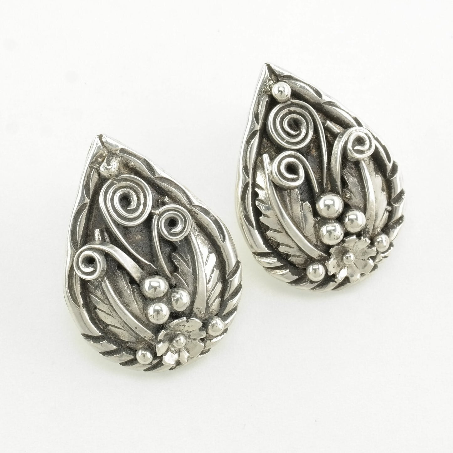 Native American Sterling Silver Floral Feather Earrings Stud