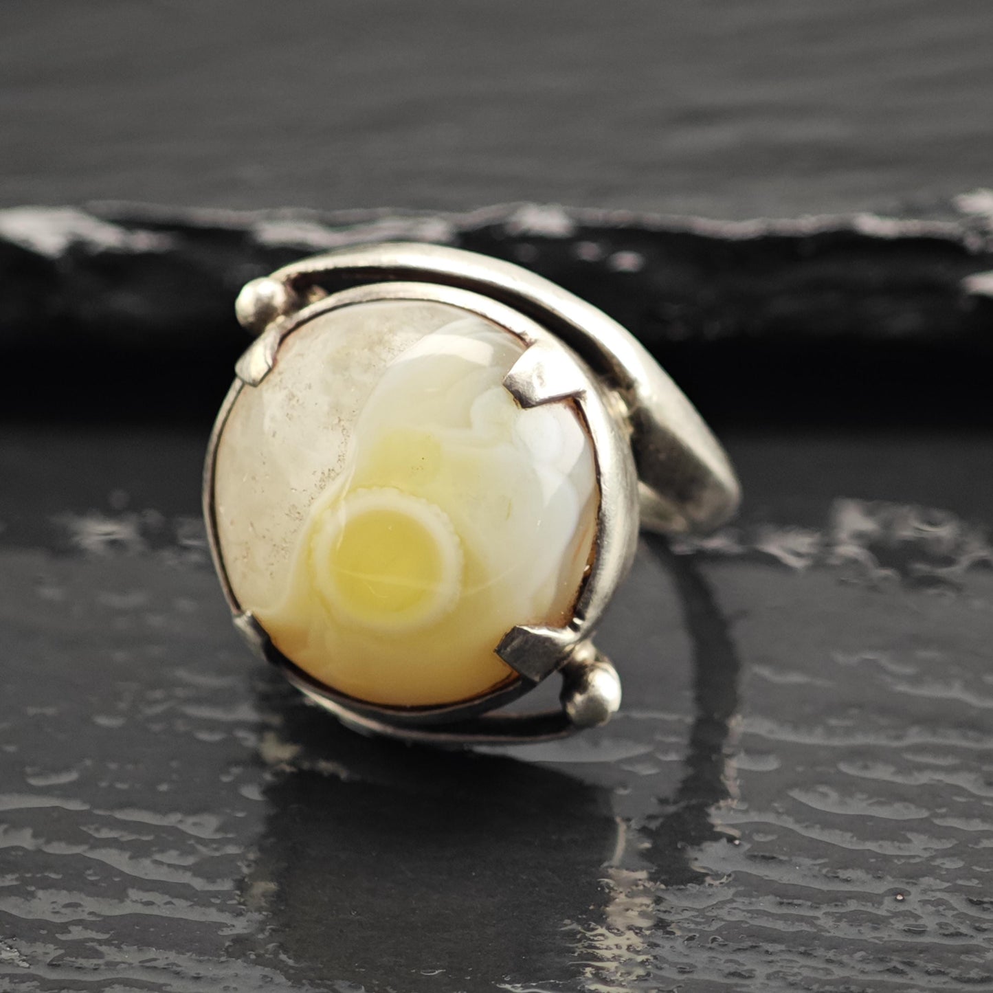 White Agate Sterling Silver Ring Sz 8 3/4 R6636