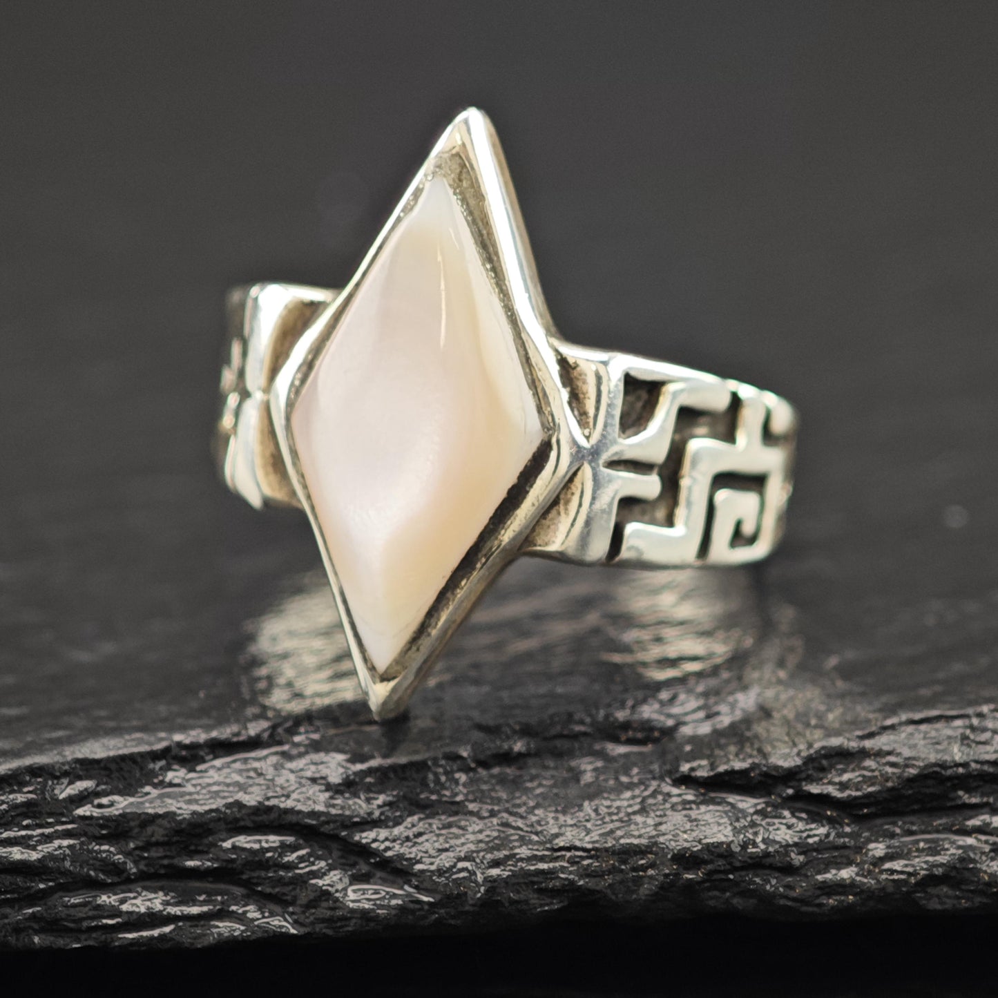 Diamond Shape Pink Mother Of Pearl Ring Sterling Silver Sz 6 1/4 R6093