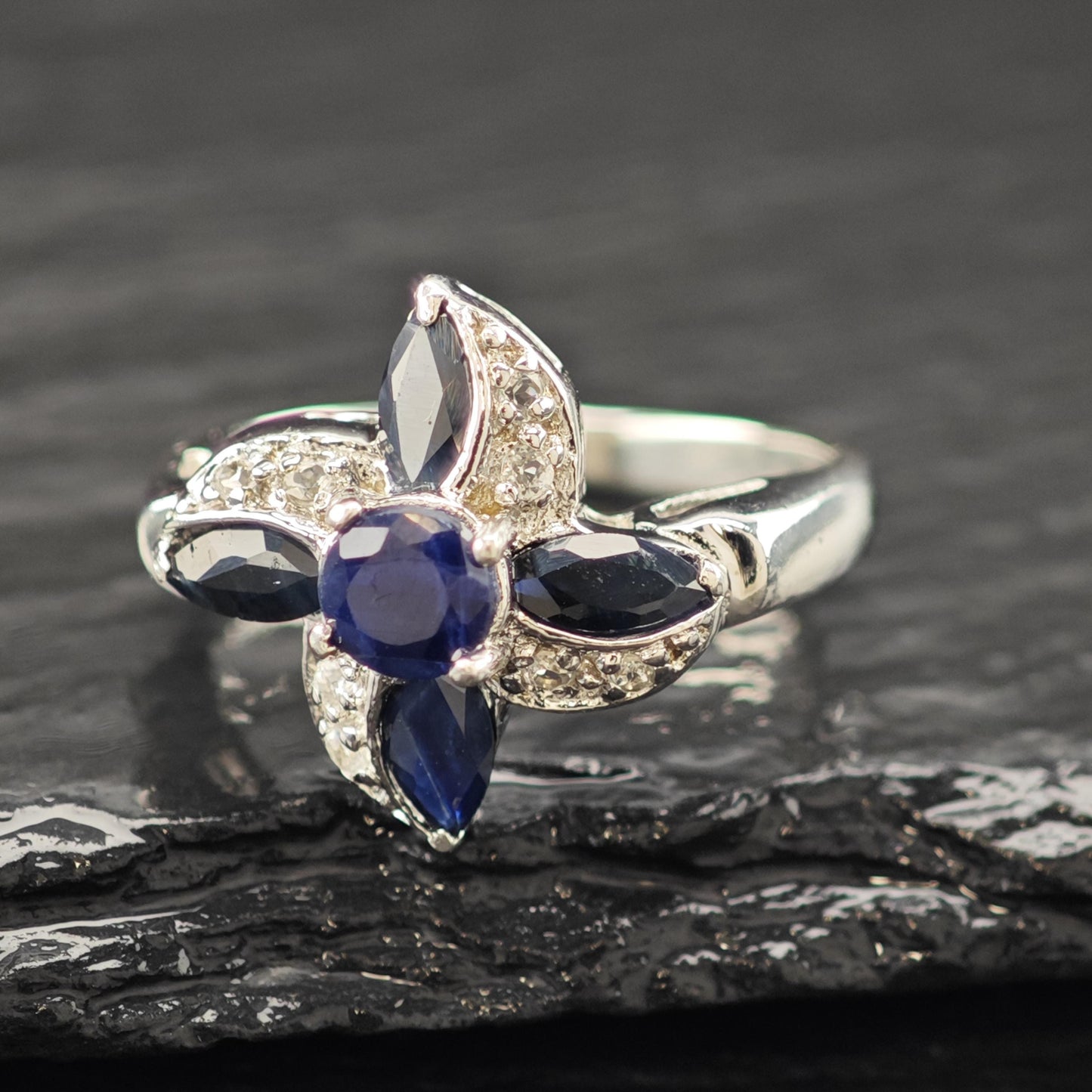 Genuine Sapphire Ring Sterling Silver Sz 7 1/2 R6195
