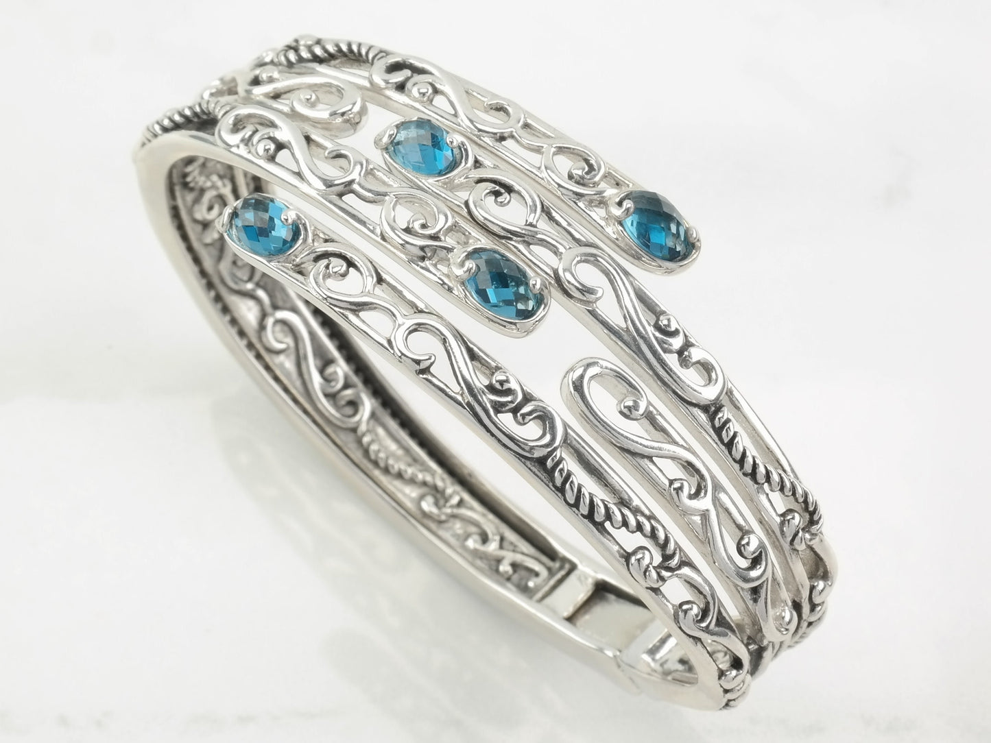 Carolyn Pollack Sterling Silver Bangle Bracelet Blue Topaz Swirl