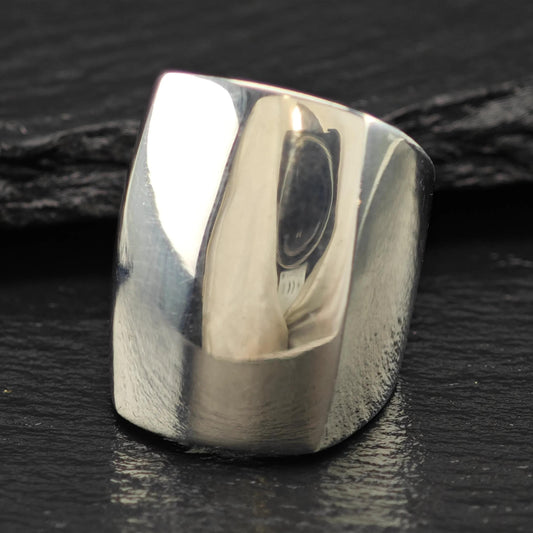 Sterling Silver Ring Modernist Large Size 6 Classic Style R6118