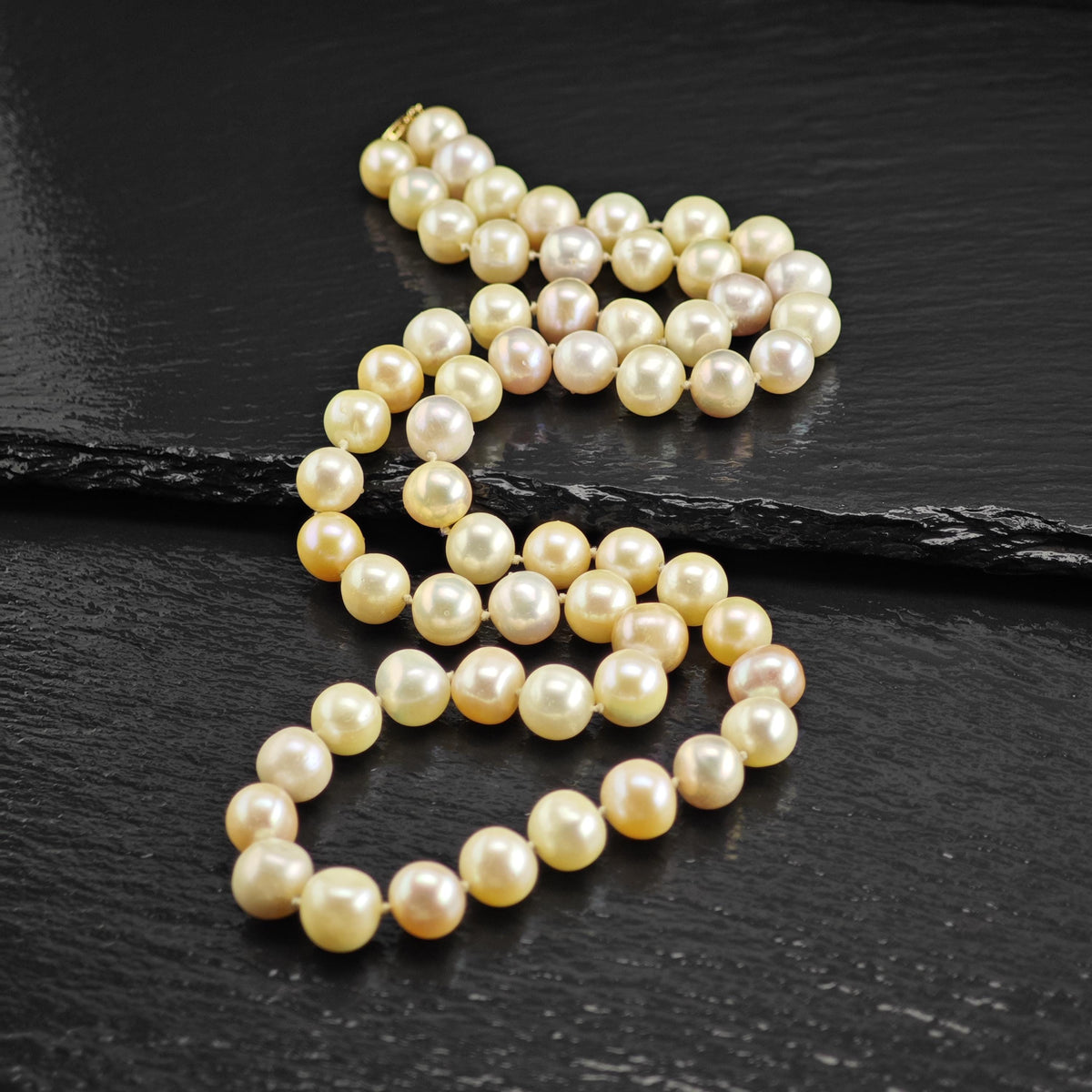 9mm Cream Overtone Pearl, 14K Gold Clasp Beaded Necklace N2788
