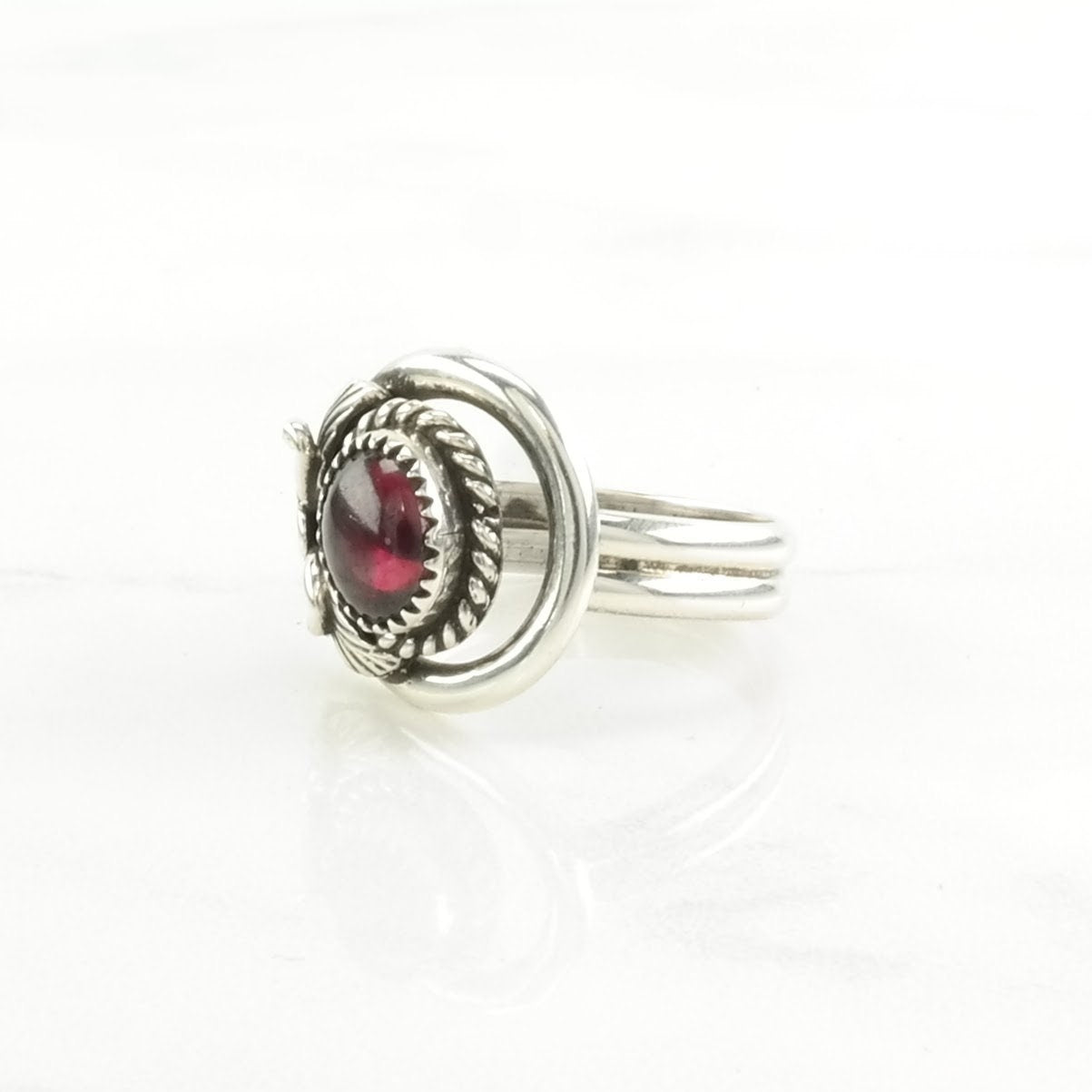 Silver Garnet Ring Floral Sterling Red Size 5 1/2