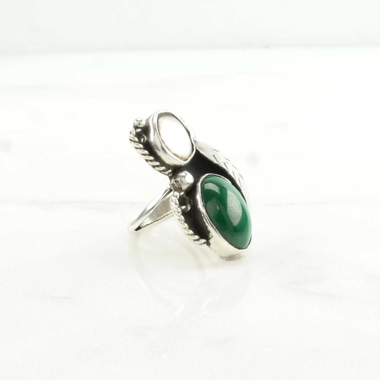 Southwest Silver Ring Malachite, MOP Leaf Sterling Green, White Size 5