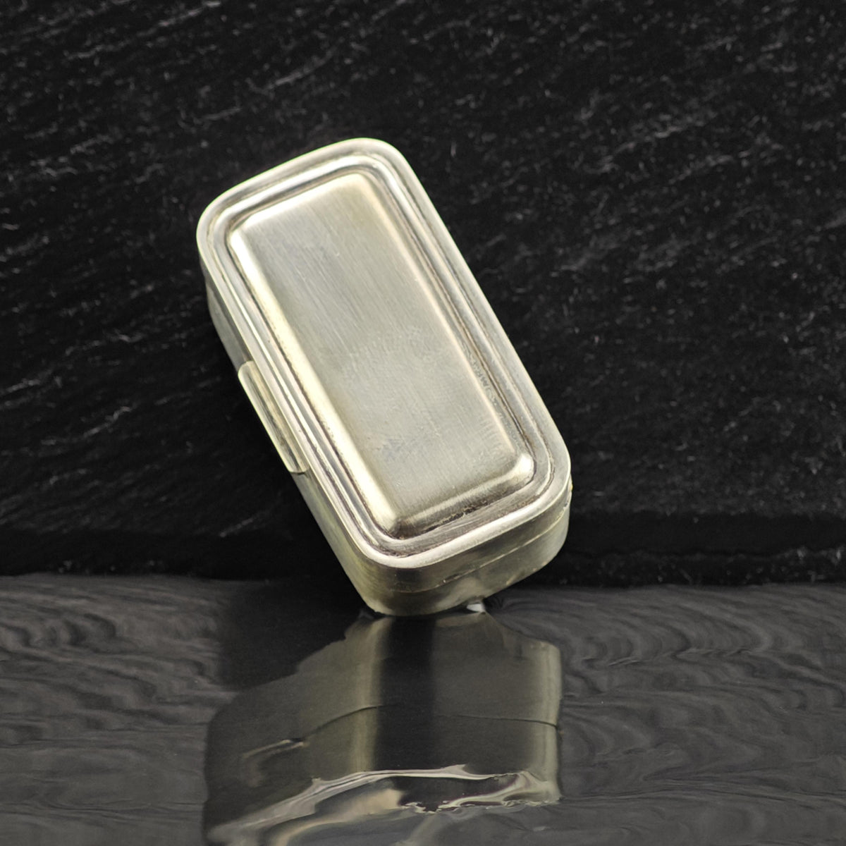 Vintage Italian 800 Silver Pill Box Sterling MISC0410