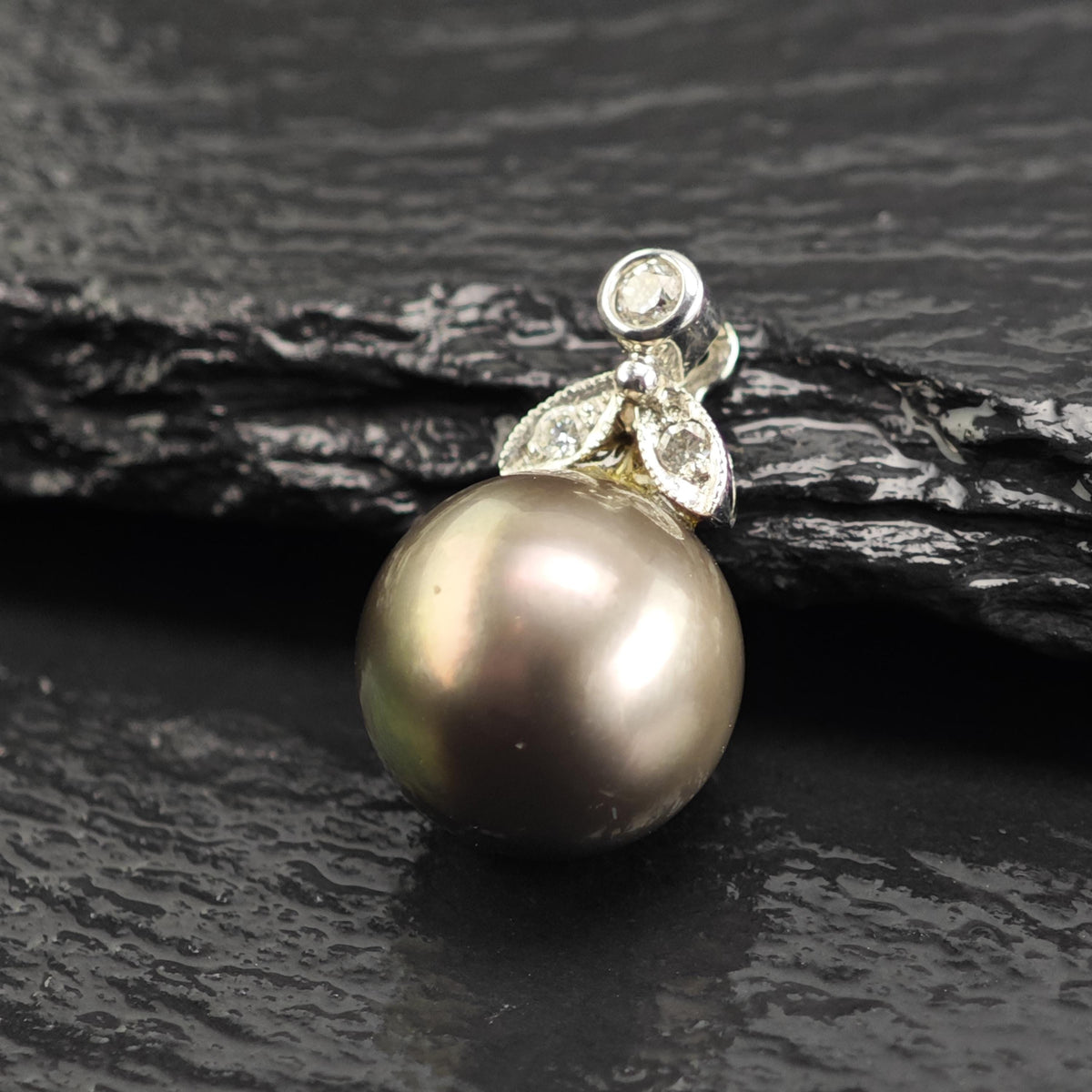 11mm Tahitian Pearl Diamond, 14K White Gold Pendant P3110