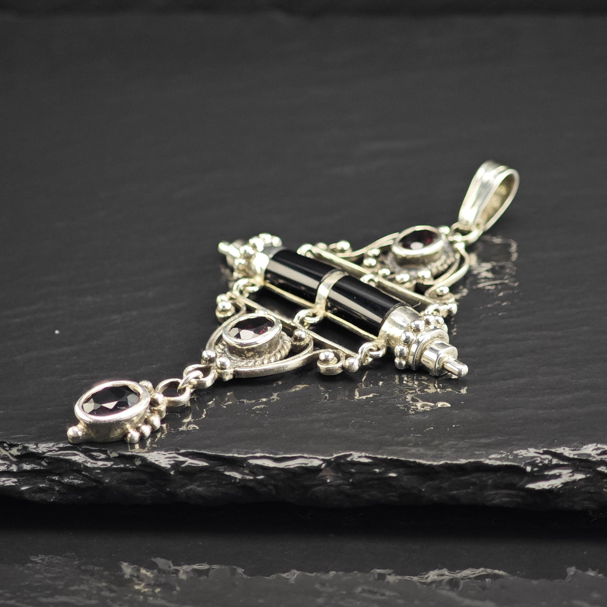 Garnet & Onyx Sterling Silver Pendant P3100